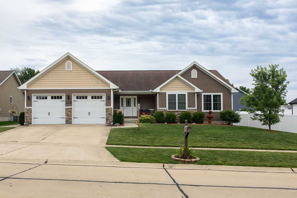 2303 Slade Lane Mahomet Illinois United States, for Sale, residential, Jeffrey Barkstall, Heartland Real Estate Of Central Illinois, Inc.