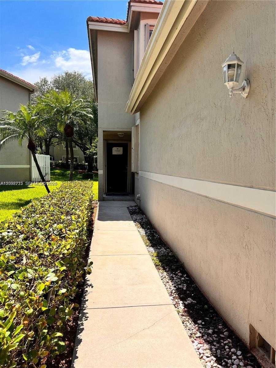 1290 Sorrento Dr  APT 1290 Weston Florida United States, for Rent, residential, Radmila Mandel, Florida Sky Realty Group