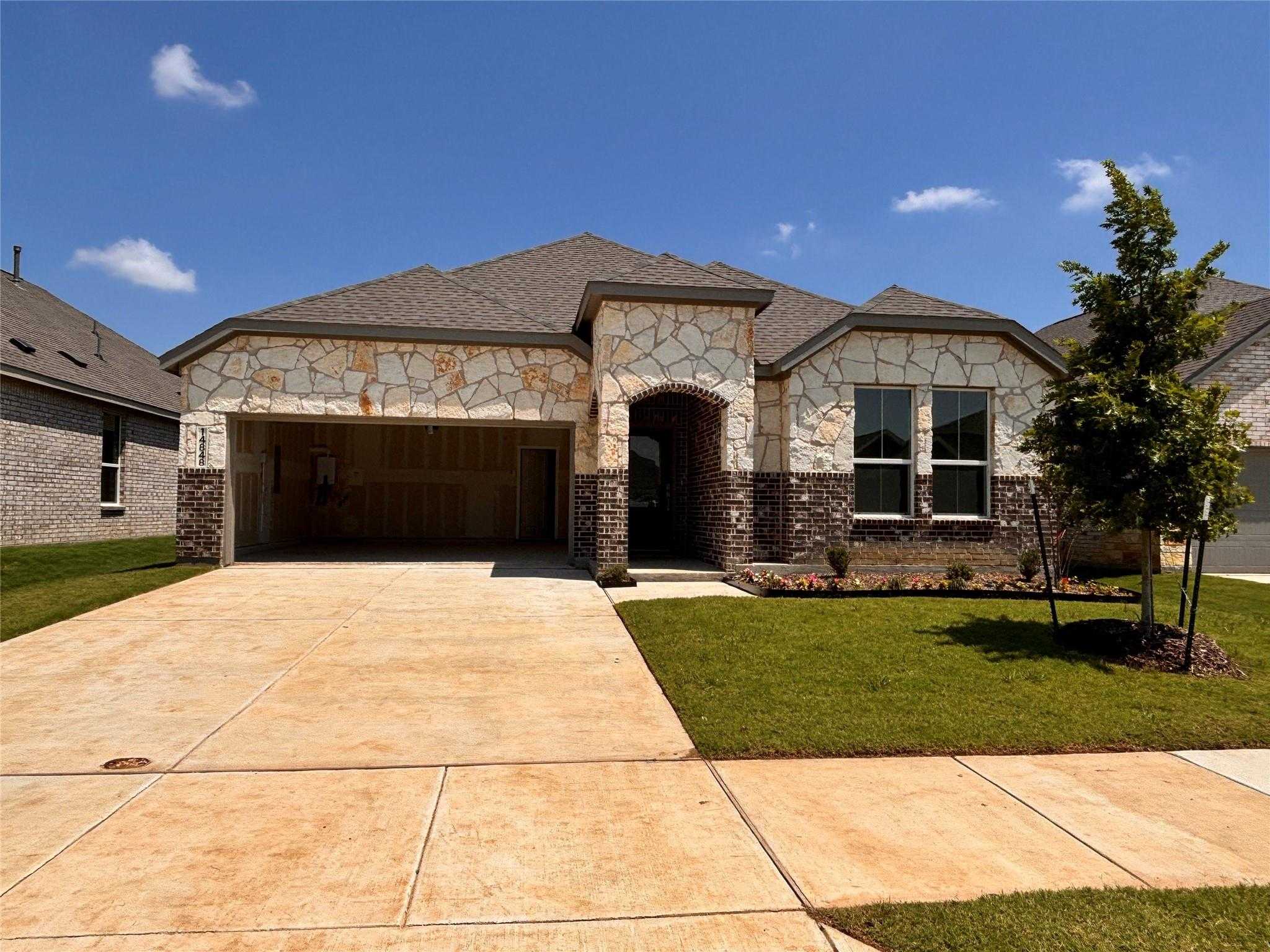 14848 Bigelow Street Pilot Point Texas United States, Sale Pending, residential,  , Global Realty