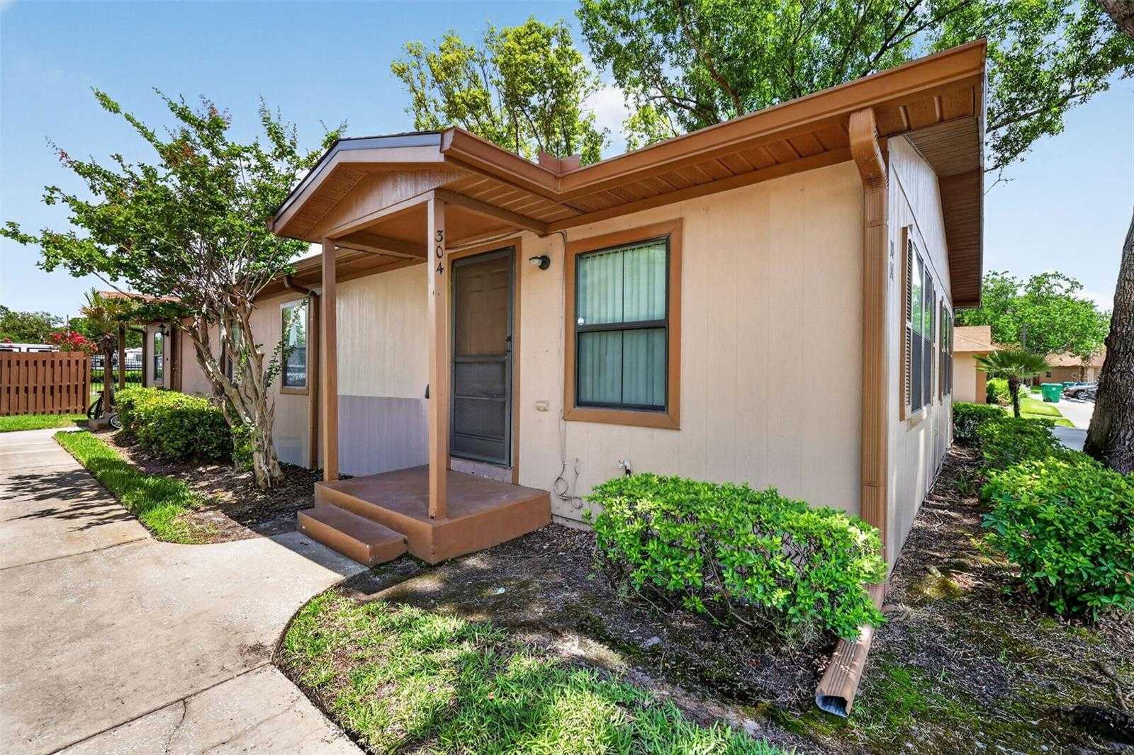304 ERON WAY APT 2 Winter Garden Florida United States, for Sale, residential, Zaira Mejia, Spaces & Styles Group