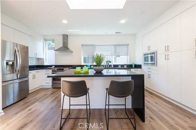 2926 Rowena Avenue APT 4 Los Angeles California United States, for Sale, residential, Kelly Donahue, Keller Williams Realty Los Feliz