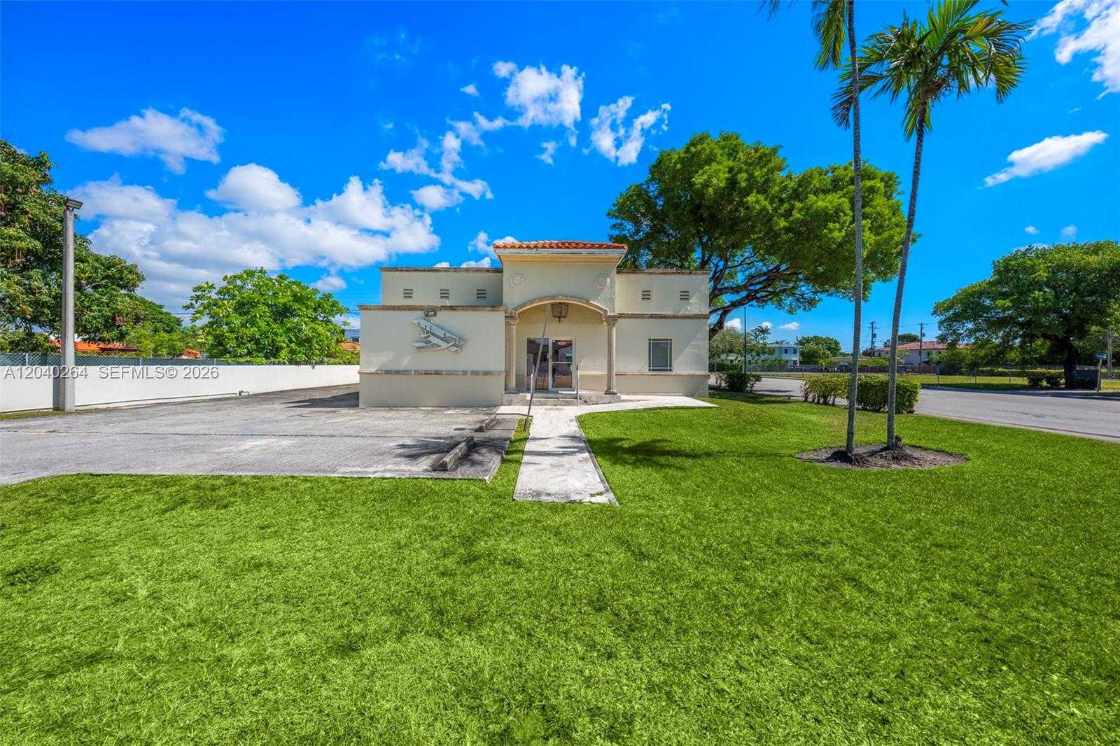4201 SW 11th St Miami Florida United States, for Sale, commercial, Kimberley Gibson, InCom Commercial Example Office