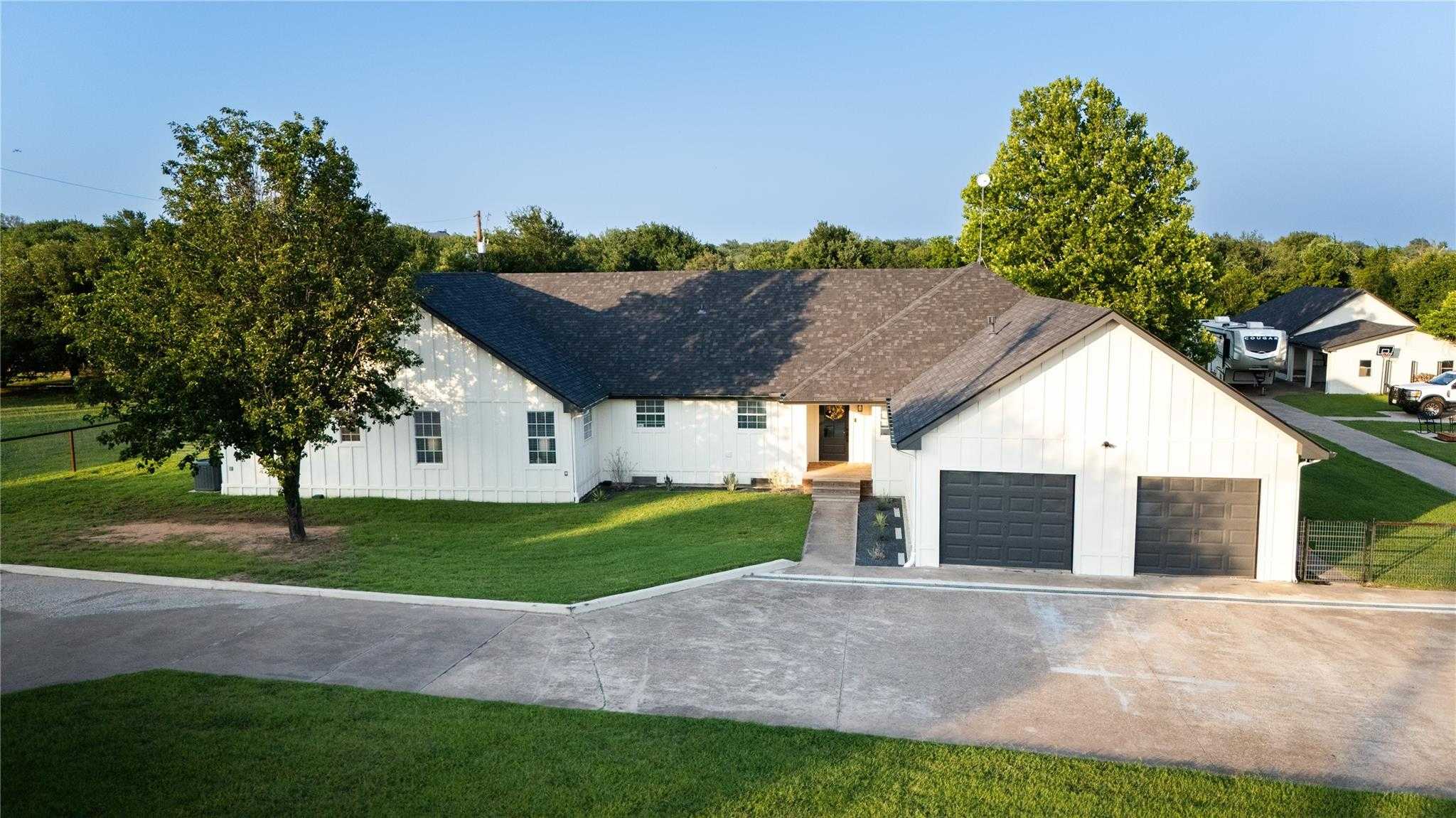 1324 Tidwell Road Weatherford Texas United States, for Sale, residential,  , It's Closing Time Realty