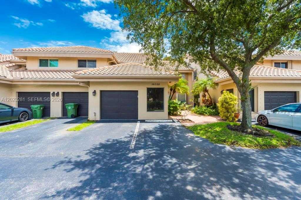 16320 Malibu Dr  APT 10 Weston Florida United States, for Rent, residential, Radmila Mandel, Florida Sky Realty Group