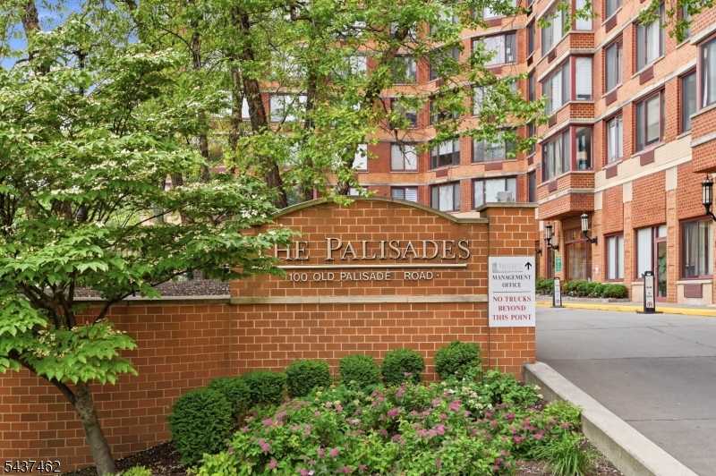 100 Old Palisade Rd1613  APT 1613 Fort Lee Boro New Jersey United States, Sale Pending, residential, Jill Savva, Century 21 Cedarcrest Realty