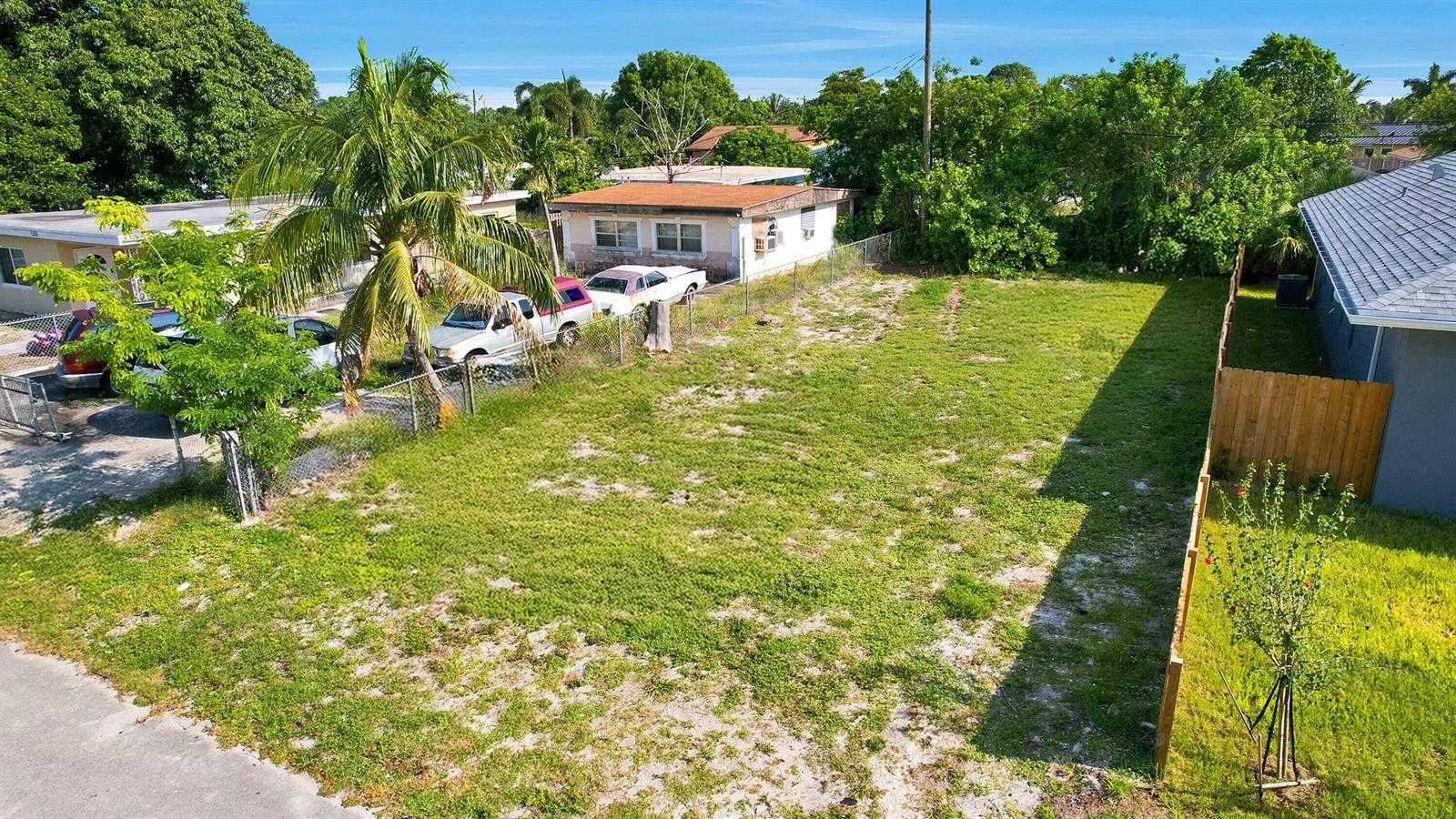 1141 Peak Road Lake Worth Florida United States, for Sale, commercial,  , Phoenix Realtors LLC