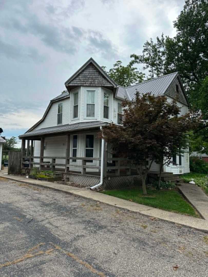 704 W Green Street Newman Illinois United States, for Sale, residential, Jeffrey Barkstall, Heartland Real Estate Of Central Illinois, Inc.
