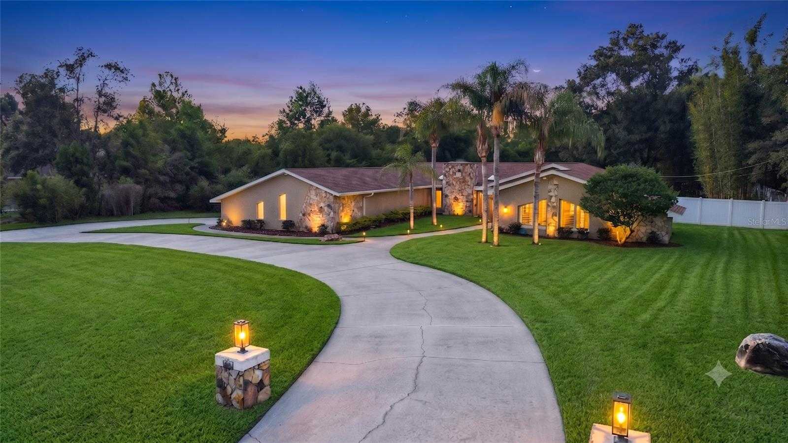 7487 RIVER COUNTRY DRIVE Weeki Wachee Florida United States, for Sale, residential,  , The Mount Dora Group 