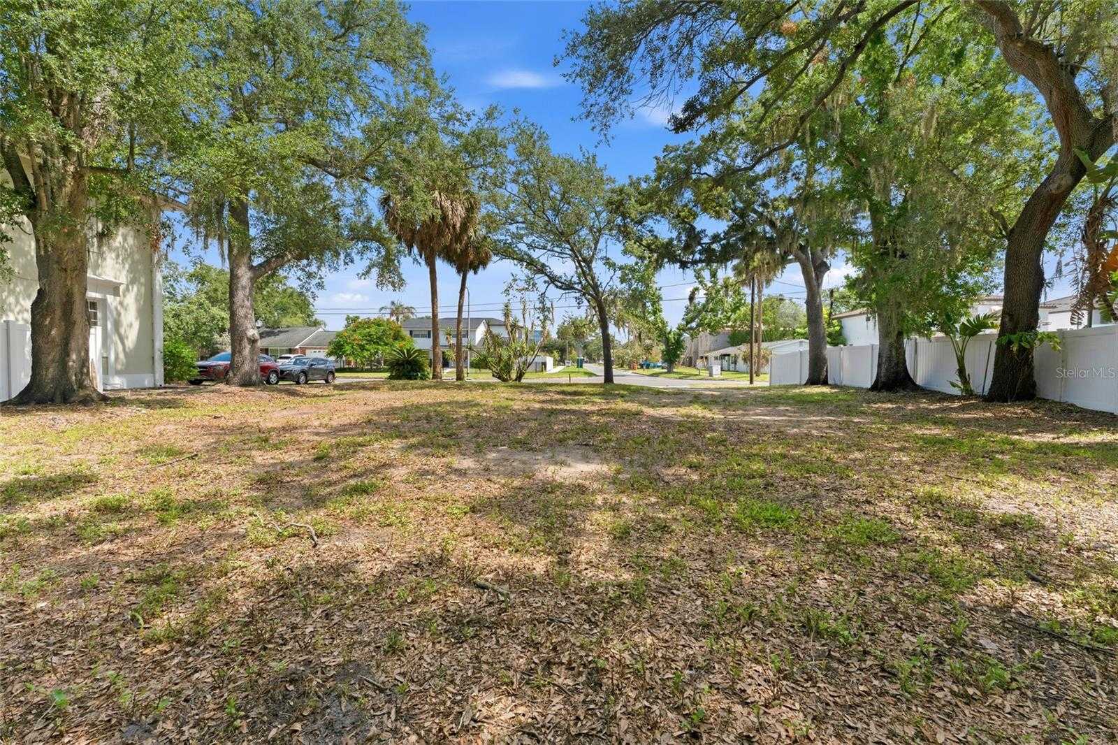 5010 W AZEELE STREET Tampa Florida United States, for Sale, commercial, Sunny Sidhu, RE/MAX Premier Group