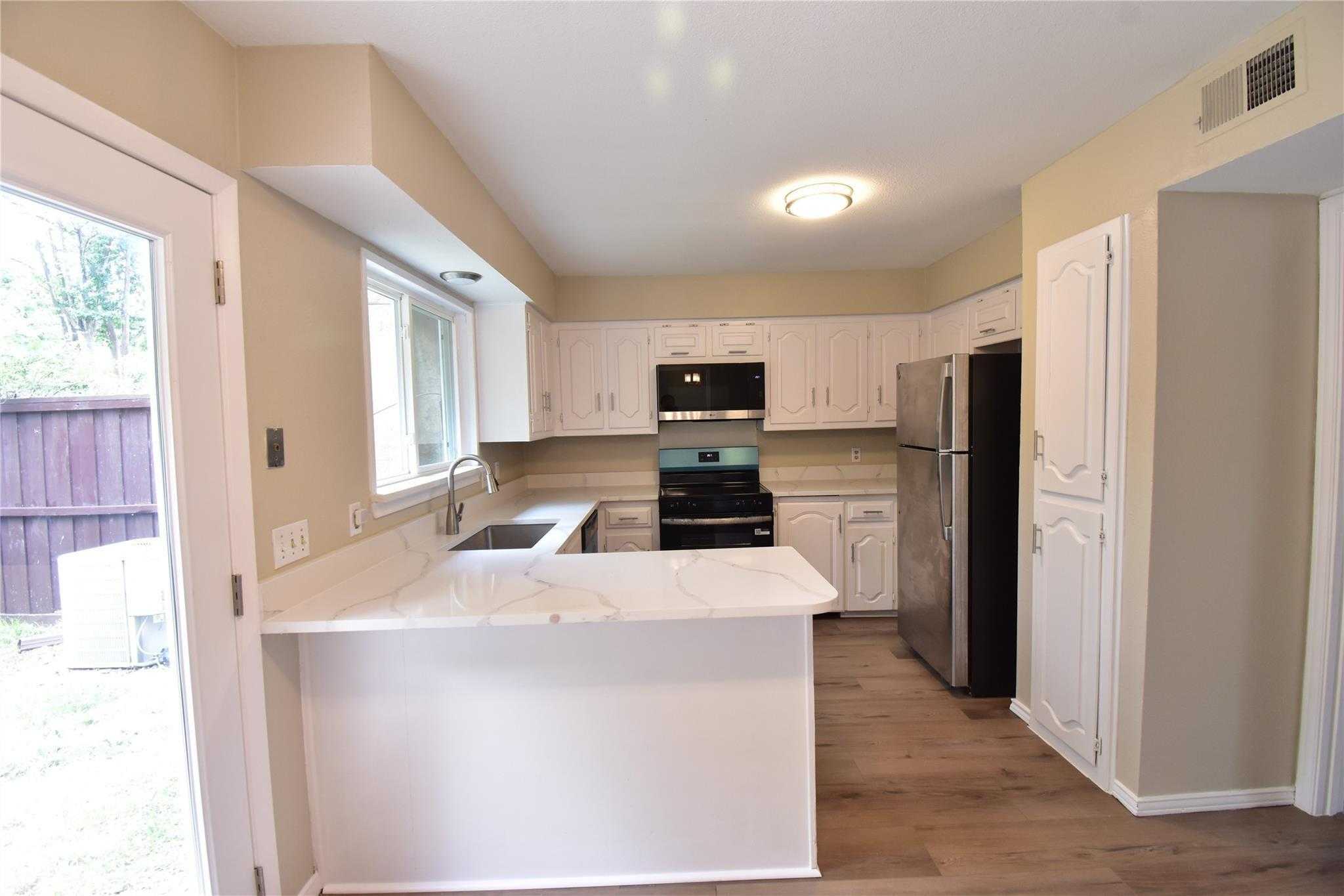 14335 Haymeadow Circle Dallas Texas United States, Sale Pending, residential,  , Global Realty