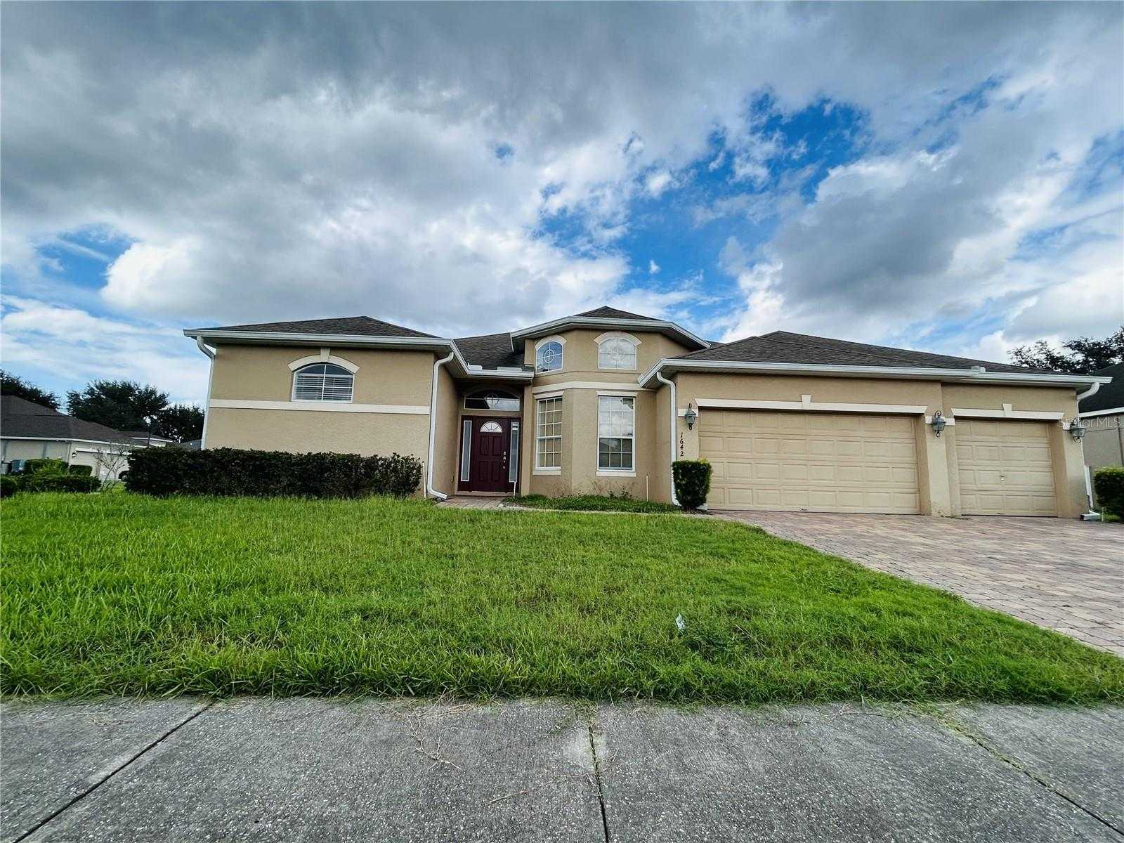 1642 CHANDELLE LANE Winter Garden Florida United States, for Sale, residential, Zaira Mejia, Spaces & Styles Group