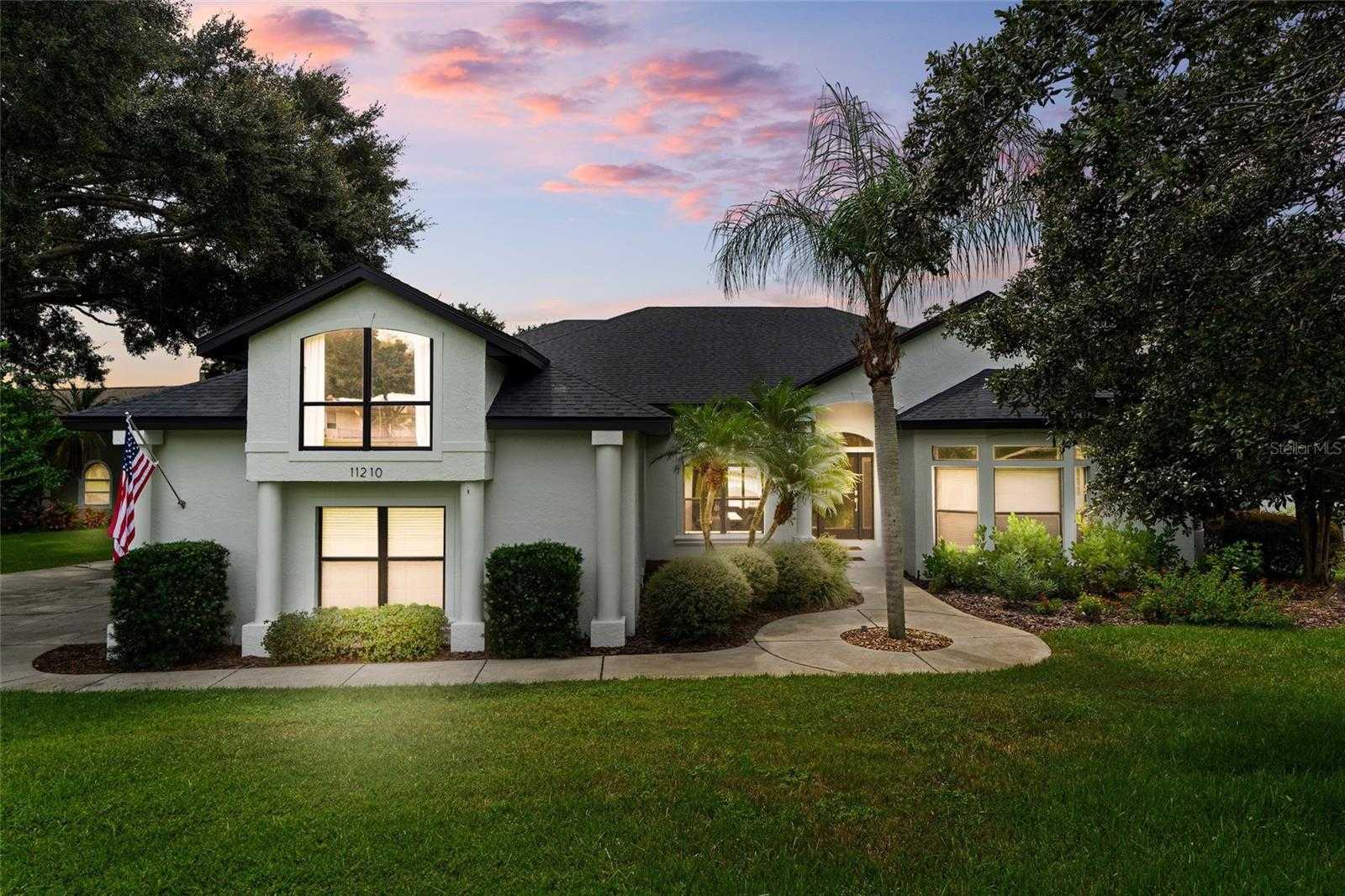 11210 CRESCENT BAY BOULEVARD Clermont Florida United States, for Sale, residential, Zaira Mejia, Spaces & Styles Group