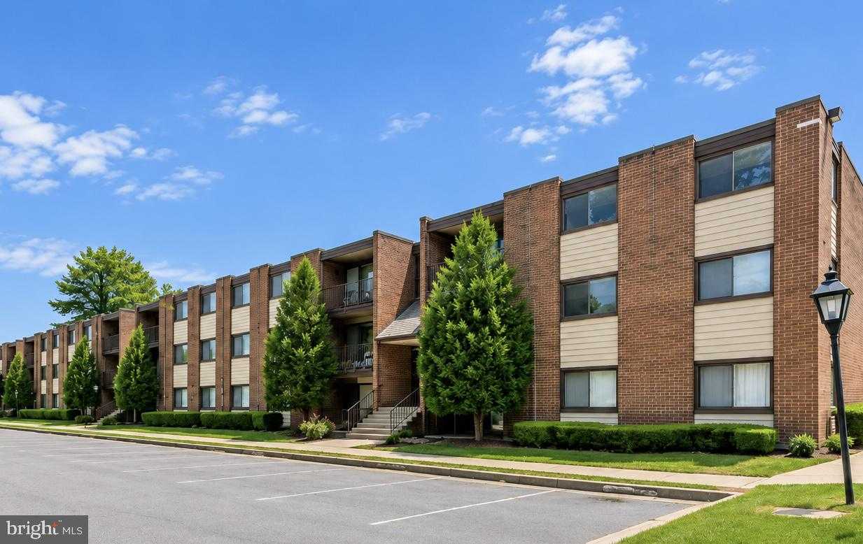 10725 WEST DRIVE APT 303 Fairfax Virginia United States, for Sale, residential, Kamalia  Emerson, Samson Properties