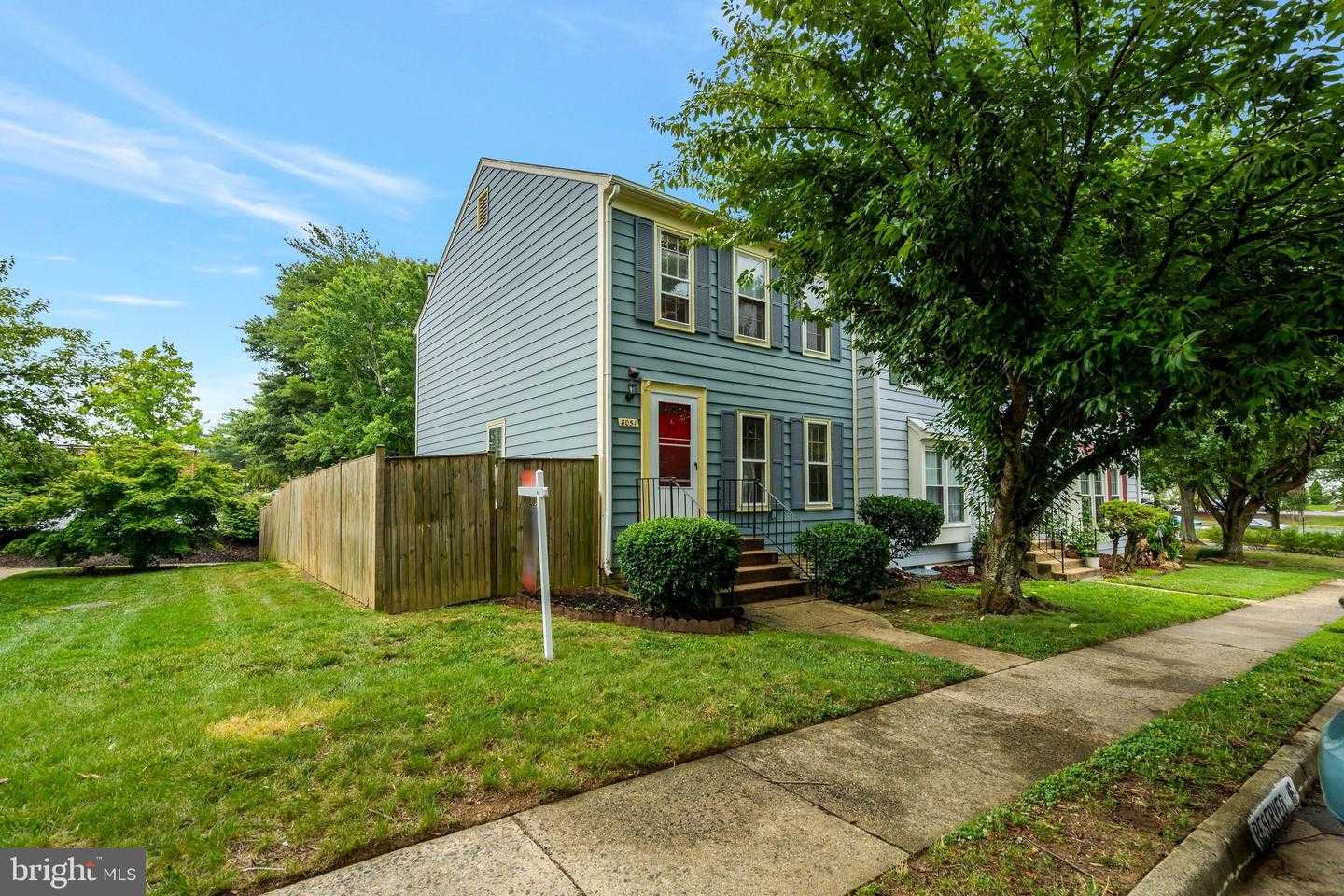 8051 FELECITY COURT Springfield Virginia United States, for Sale, residential, Camille Payne, Samson Properties