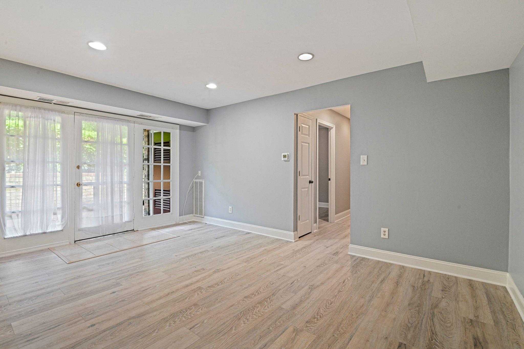 3860 LYNDHURST DRIVE APT 101 Fairfax Virginia United States, for Sale, residential, Kamalia  Emerson, Samson Properties