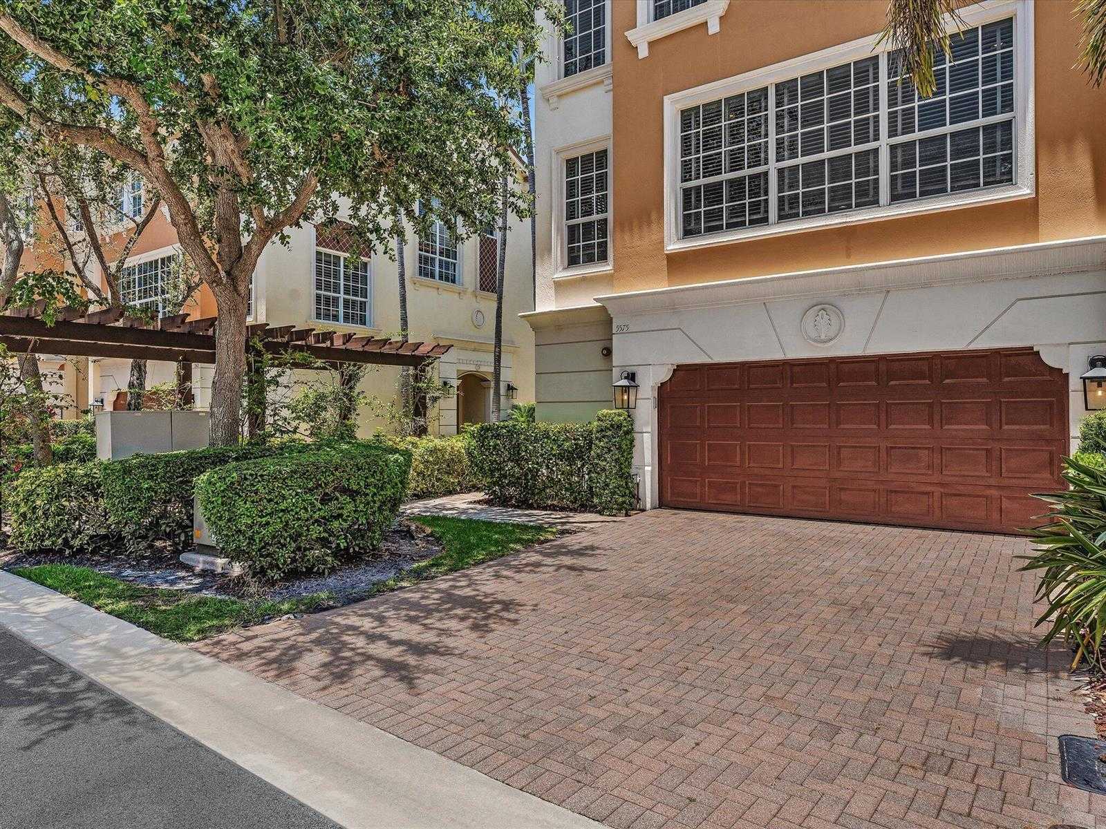 5575 NE Trieste Way Boca Raton Florida United States, for Sale, residential, Pierre J Denis, Realty 100