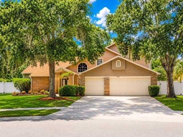 1004 MUIRFIELD COURT Oviedo Florida United States, for Sale, residential, Fritz Wardlow, HomeSmart