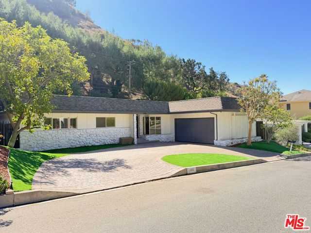 2000 San Ysidro Drive Beverly Hills California United States, for Rent, residential, LAURENT   BERTET, Bertet Investment Group LLC