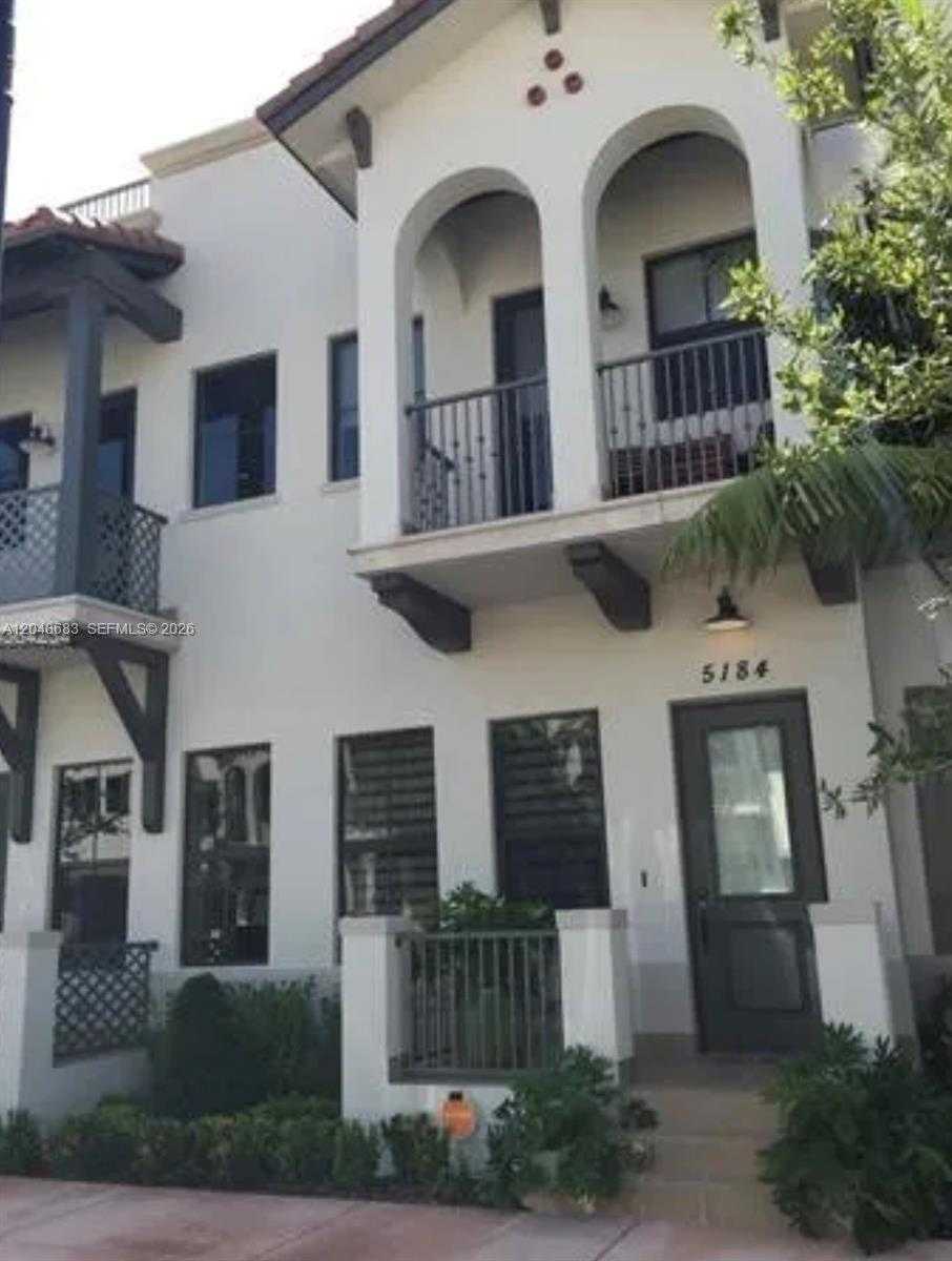 5184 NW 84th Ave Doral Florida United States, for Sale, residential, Roberto Villasmil, Interinvestments Realty, Inc.