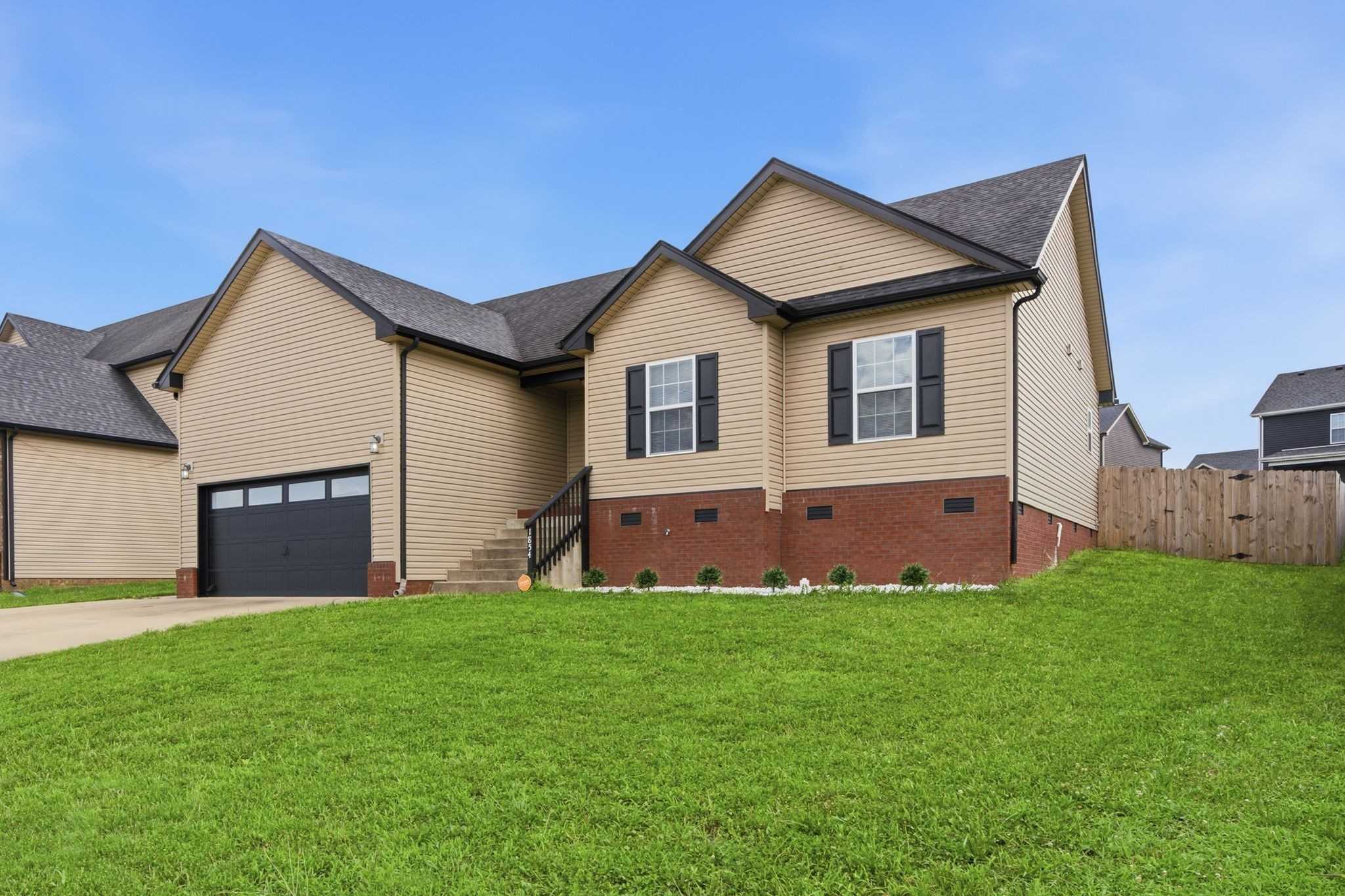 1854 Macarther Way Clarksville Tennessee United States, for Sale, residential, Adam  Hanes, LPT Realty