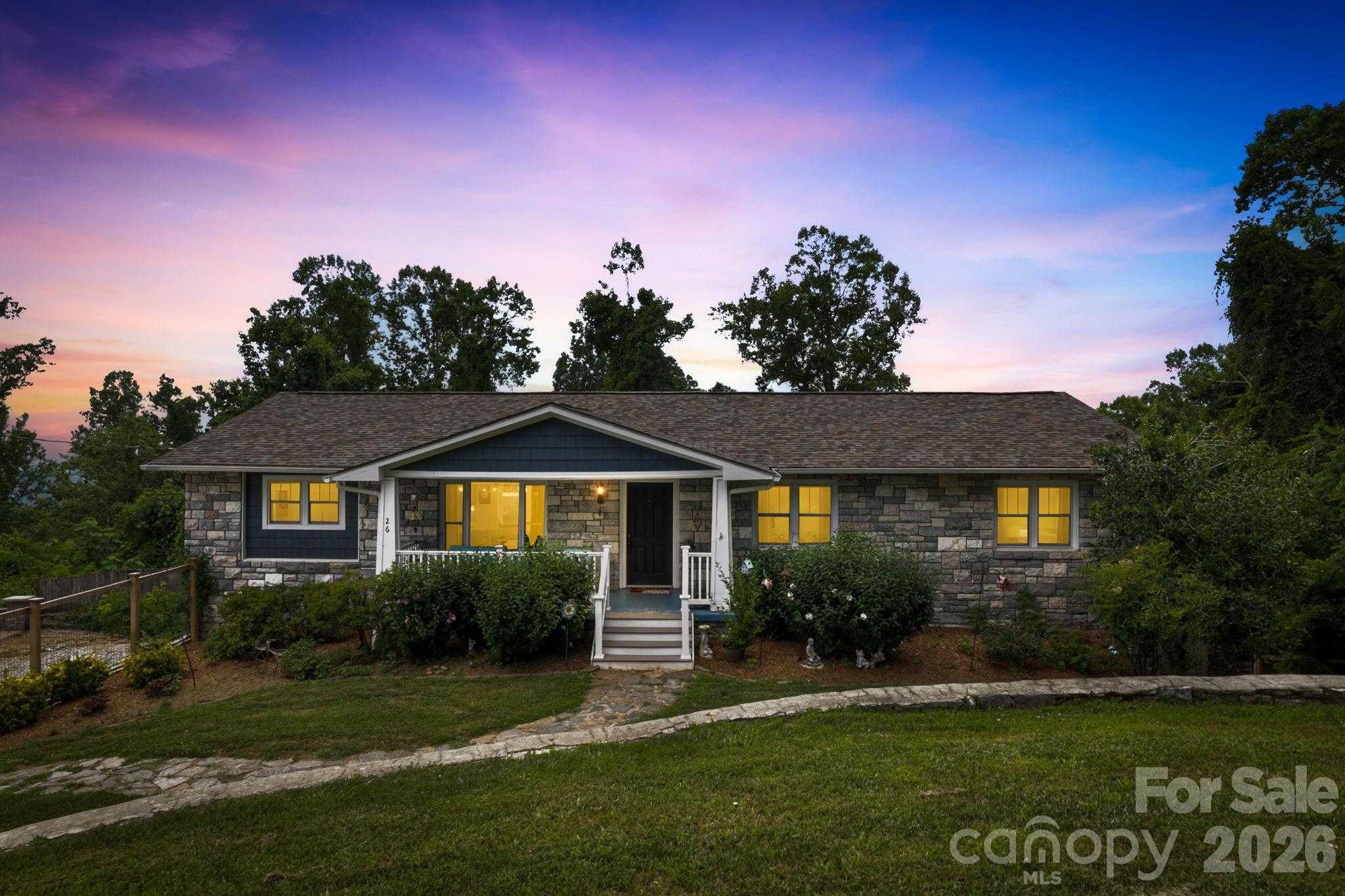 26 Crestwood Drive Arden North Carolina United States, for Sale, residential, Toby Davis, RE/MAX RESULTS REALTY