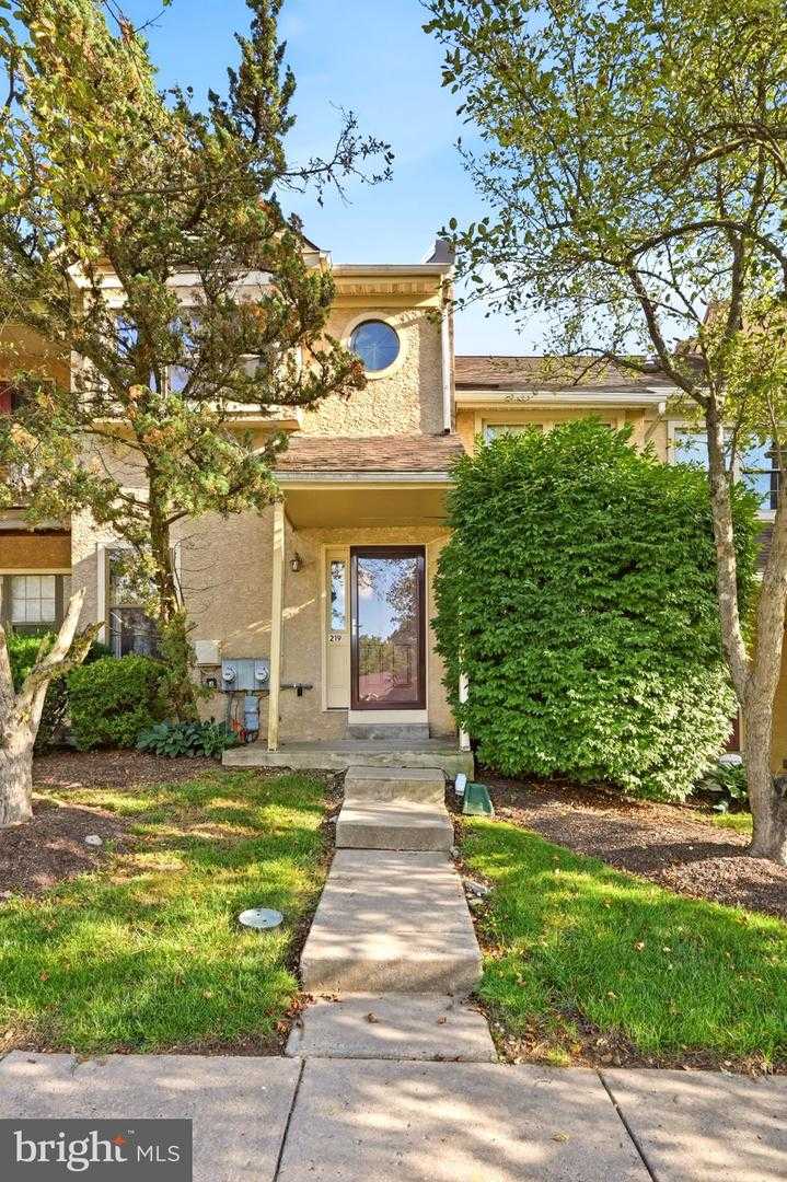 219 SMALLWOOD COURT APT 219 West Chester Pennsylvania United States, for Sale, residential,  , Swayne Real Estate Group