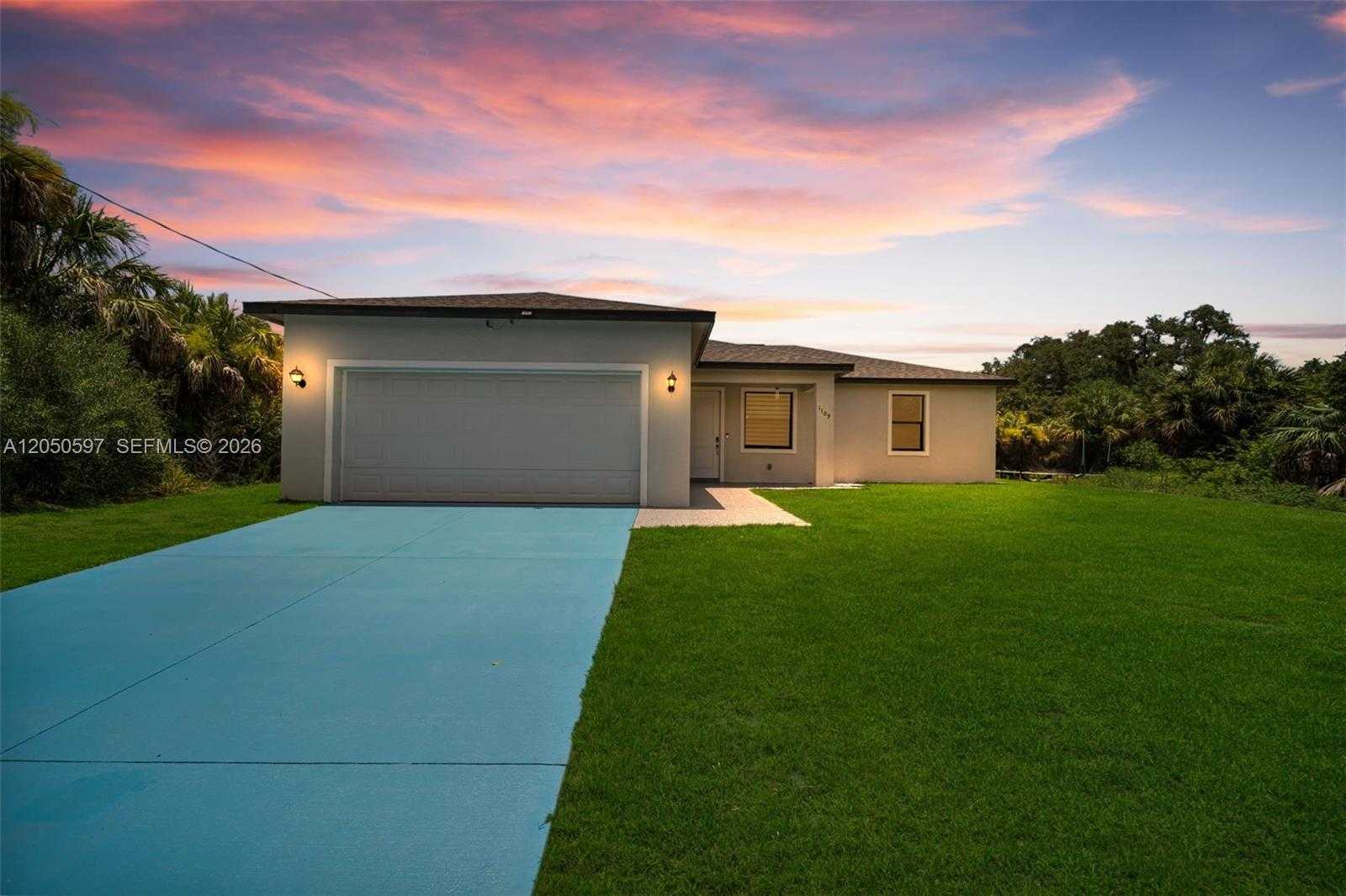 1109 N HILTON CIR La Belle Florida United States, for Sale, residential,  , Phoenix Realtors LLC