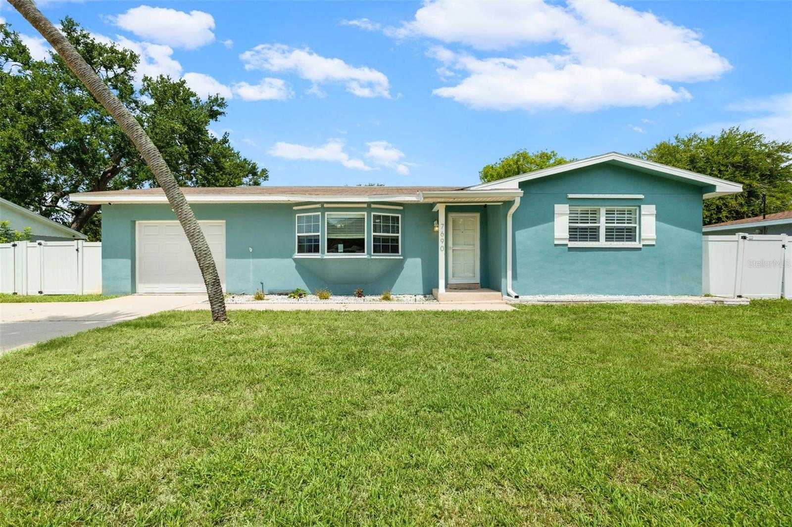 7690 91ST STREET Seminole Florida United States, for Sale, residential,  , The Mount Dora Group 