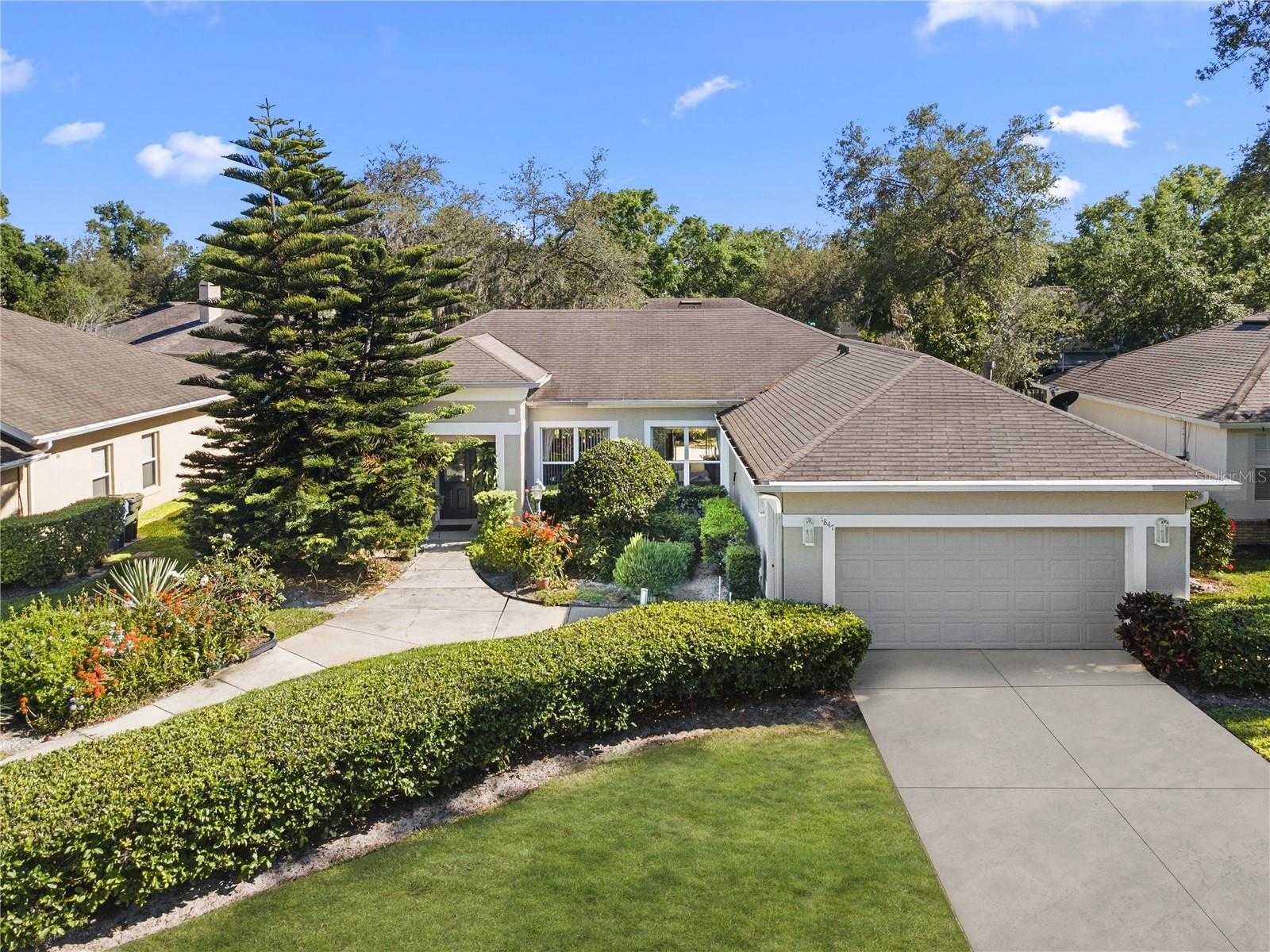 1847 SPARKLING WATER CIRCLE Ocoee Florida United States, for Sale, residential, Zaira Mejia, Spaces & Styles Group