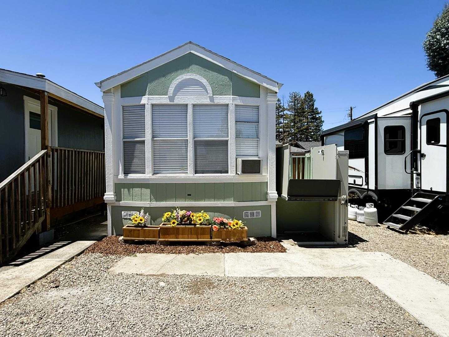 828 Olivina Avenue  APT 3 Livermore California United States, for Sale, residential, Dylan  Jones, Compass Realty 