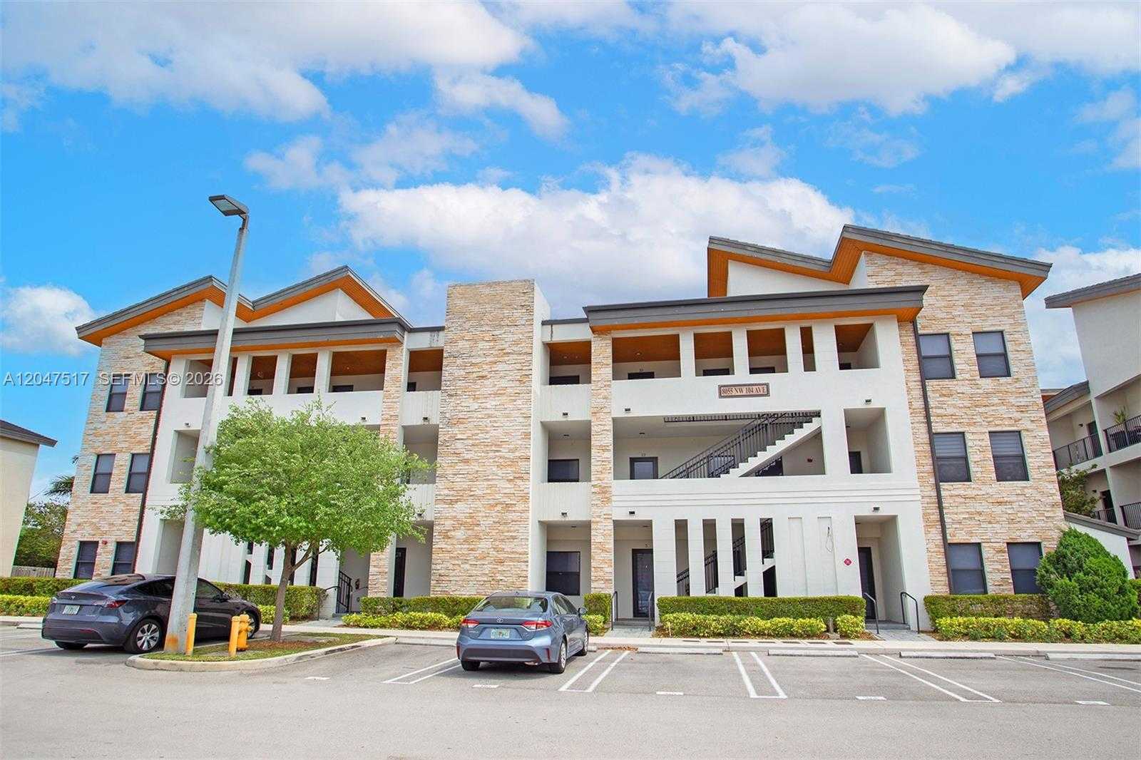 8055 NW 104th Ave  APT 2 Doral Florida United States, for Rent, residential, Roberto Villasmil, Interinvestments Realty, Inc.