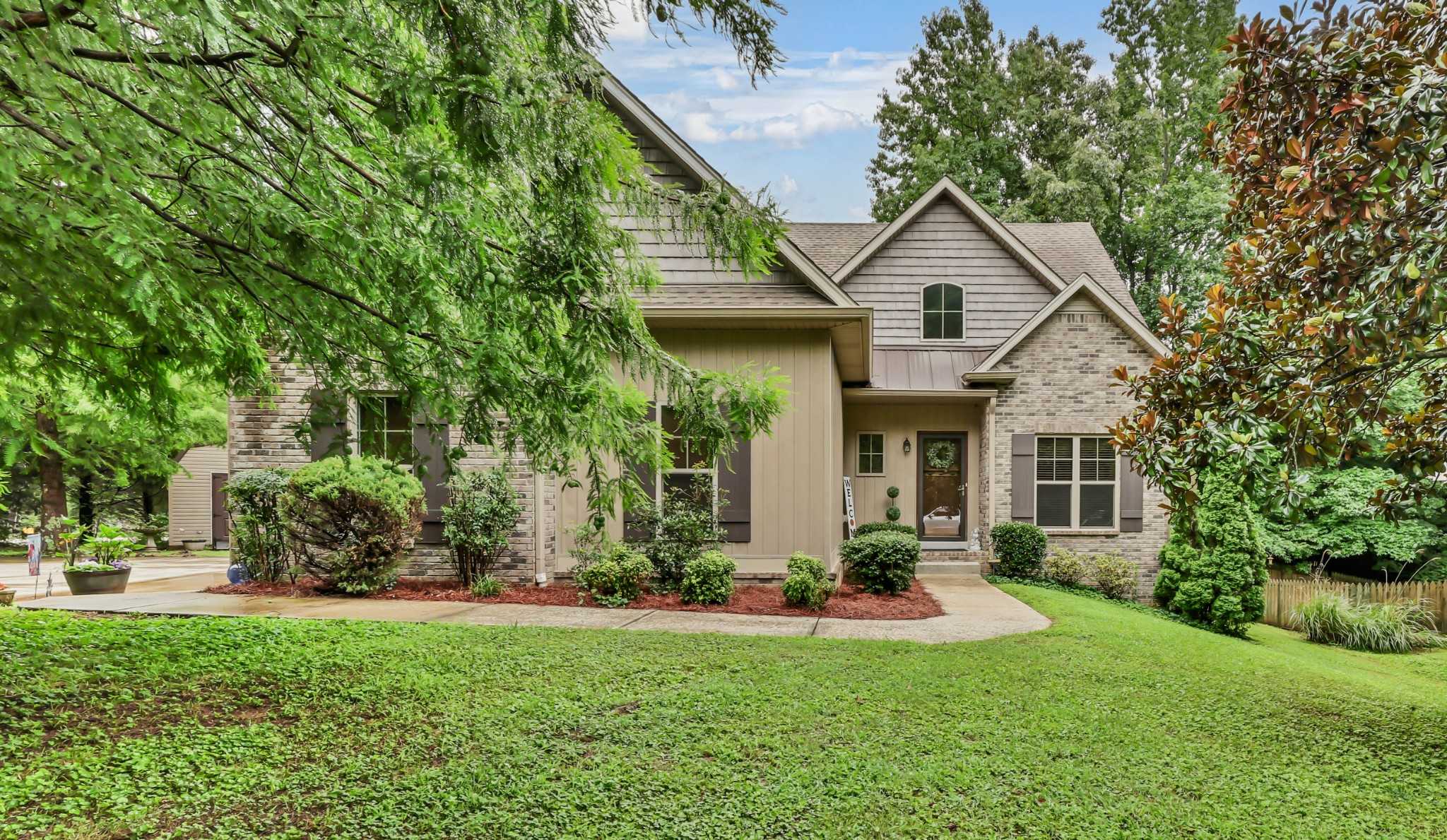 101 Vannoak Dr Clarksville Tennessee United States, for Sale, residential, Rebekah  Sprabary, Sweet Home Realty & Property Management