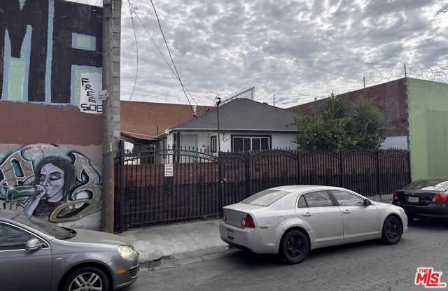 1554 E 24th Street Los Angeles California United States, for Sale, residential,  , InCom Real Estate - New Office