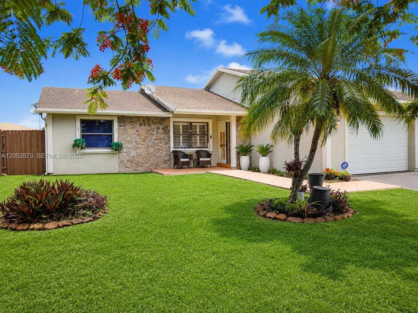 1305 N Fieldlark Ln Homestead Florida United States, Sale Pending, residential,  , One Stop Realty - Miami