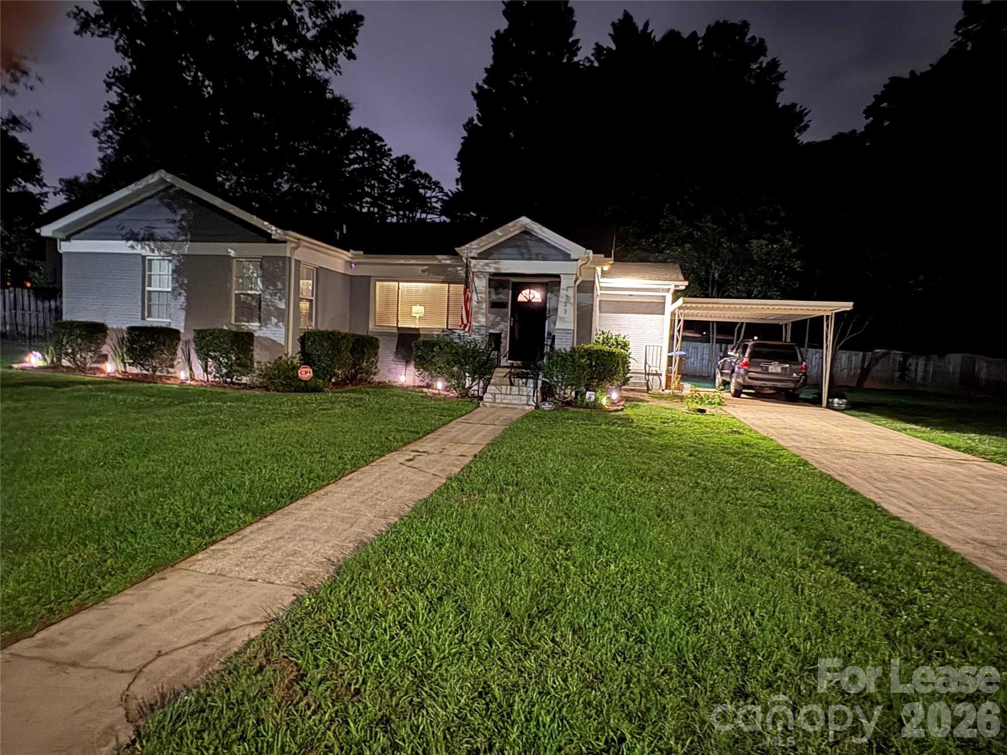 1323 Carolyn Drive Charlotte North Carolina United States, for Rent, residential, Kristen Haynes, New Home Buyers Brokers / Realty Pros