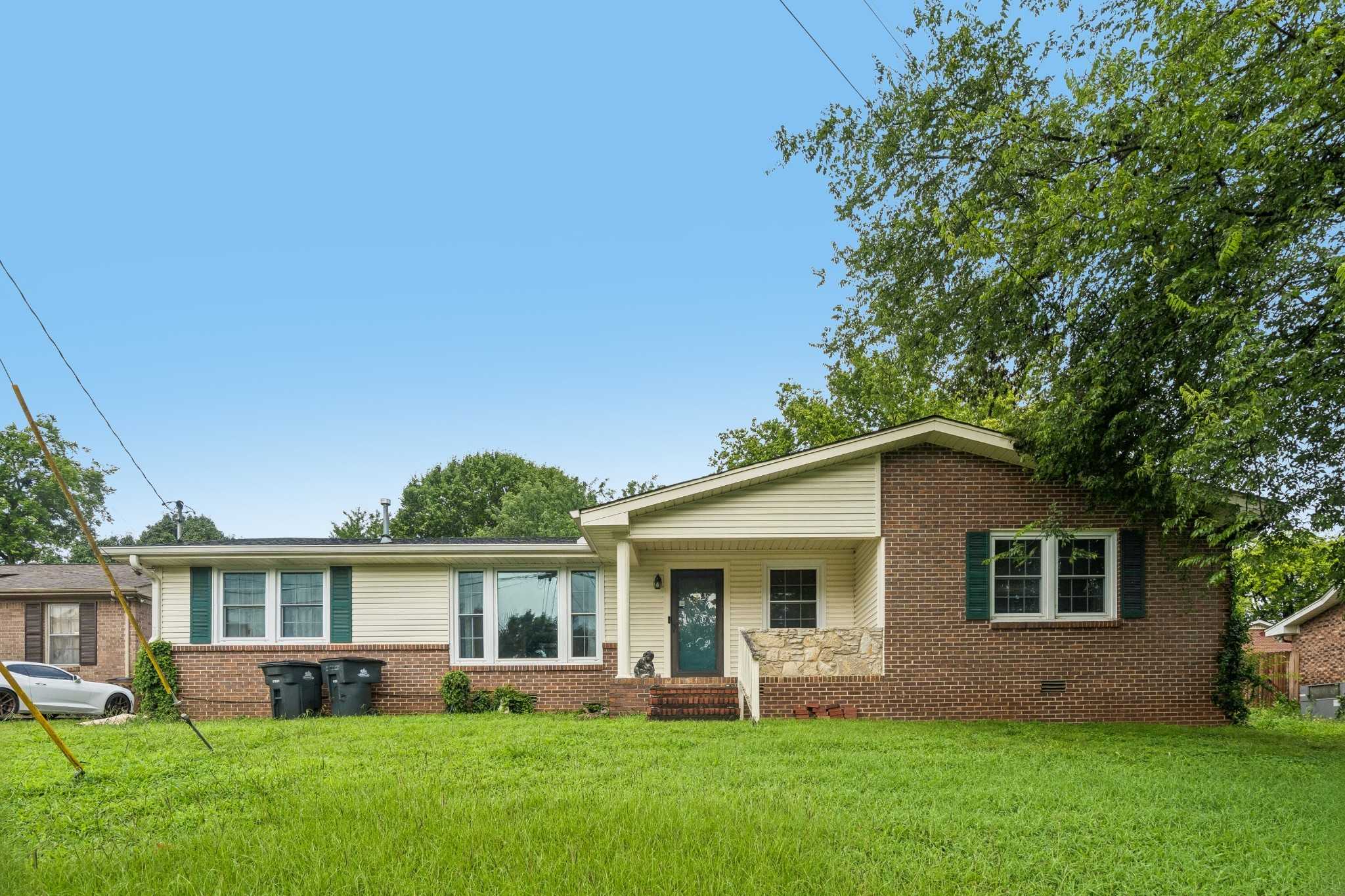2821 Creekview Dr Nashville Tennessee United States, for Sale, residential, Adam Hanes, LPT Realty