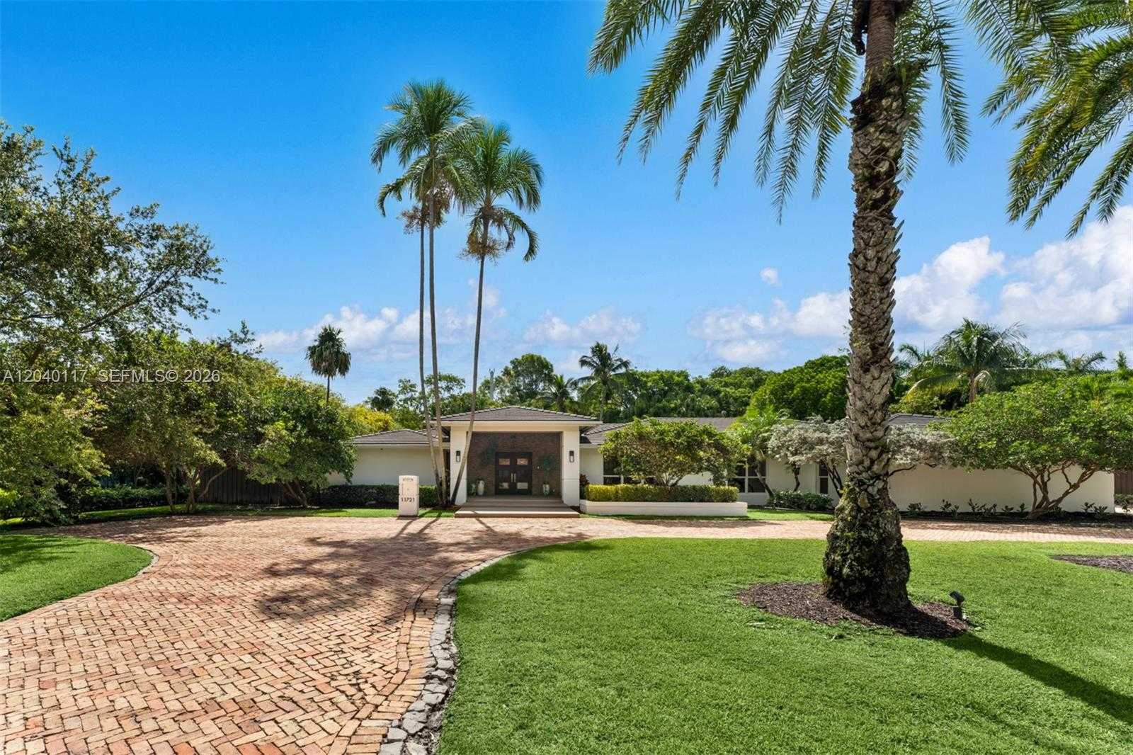 11721 Jacaranda Pl Coral Gables Florida United States, for Sale, residential,  , Tejeda Real Estate Inc. 