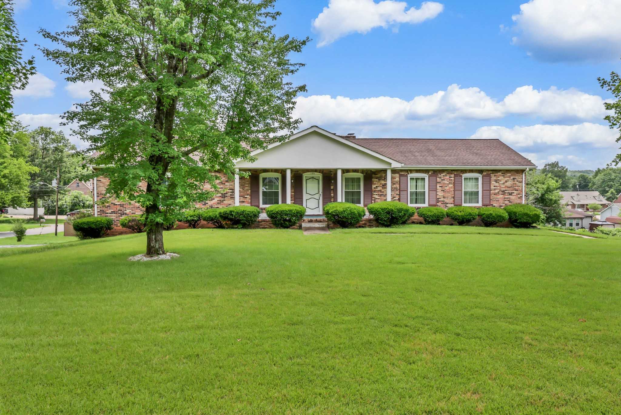106 CRESTMORE DRIVE Clarksville Tennessee United States, for Sale, residential, Adam  Hanes, LPT Realty