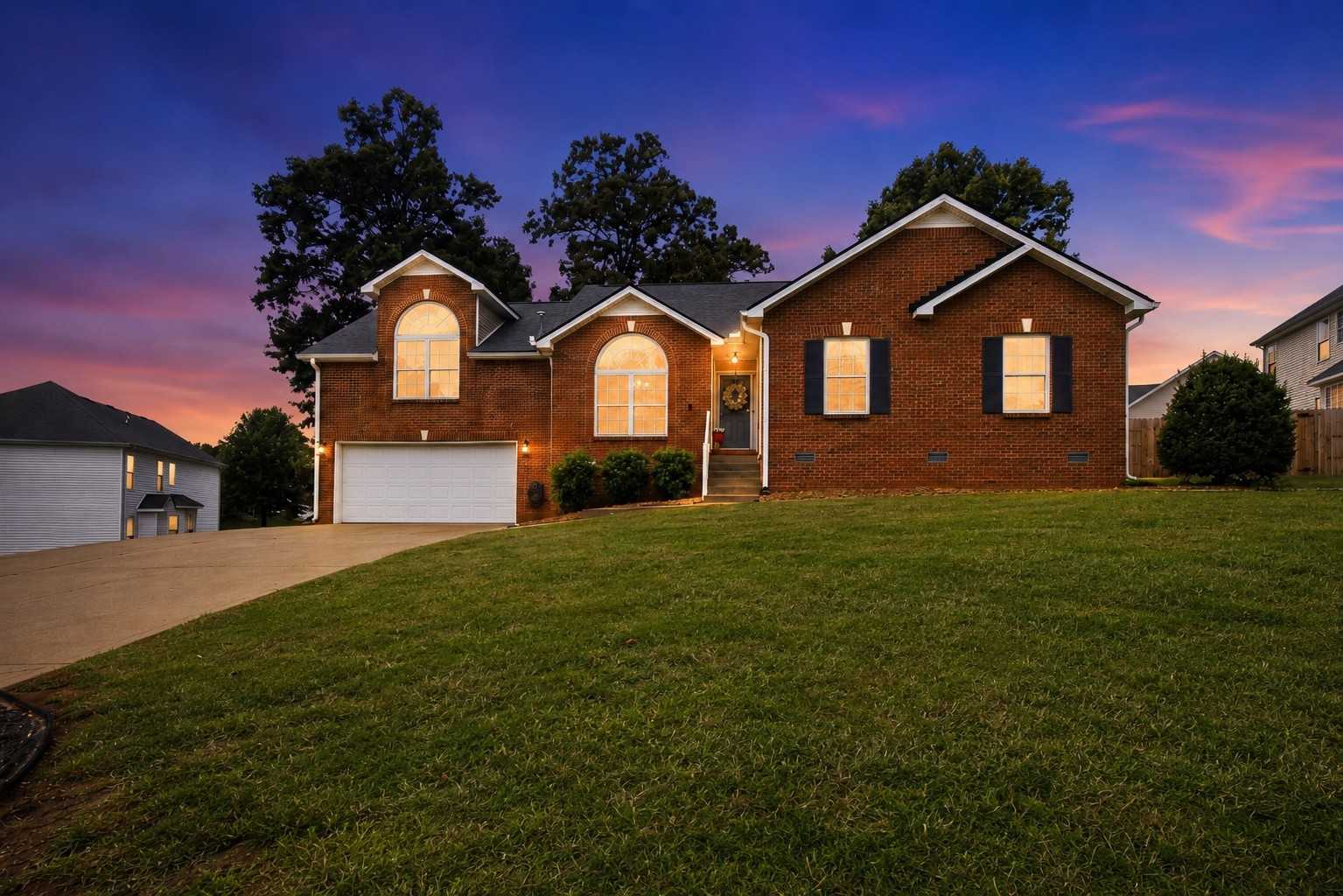 848 Nandina Ct Clarksville Tennessee United States, for Sale, residential, Adam Hanes, LPT Realty