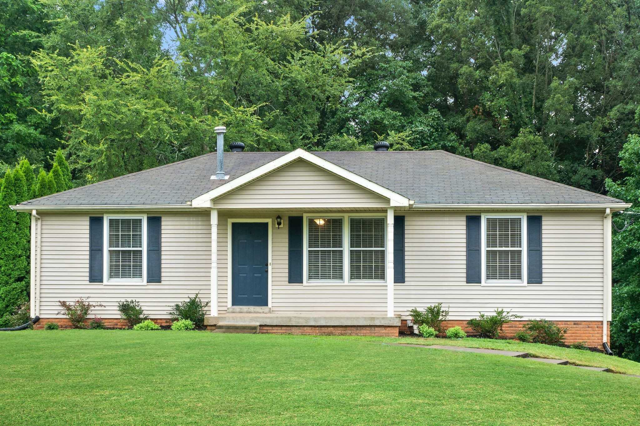 2706 Knob Ct Clarksville Tennessee United States, for Sale, residential, Adam  Hanes, LPT Realty