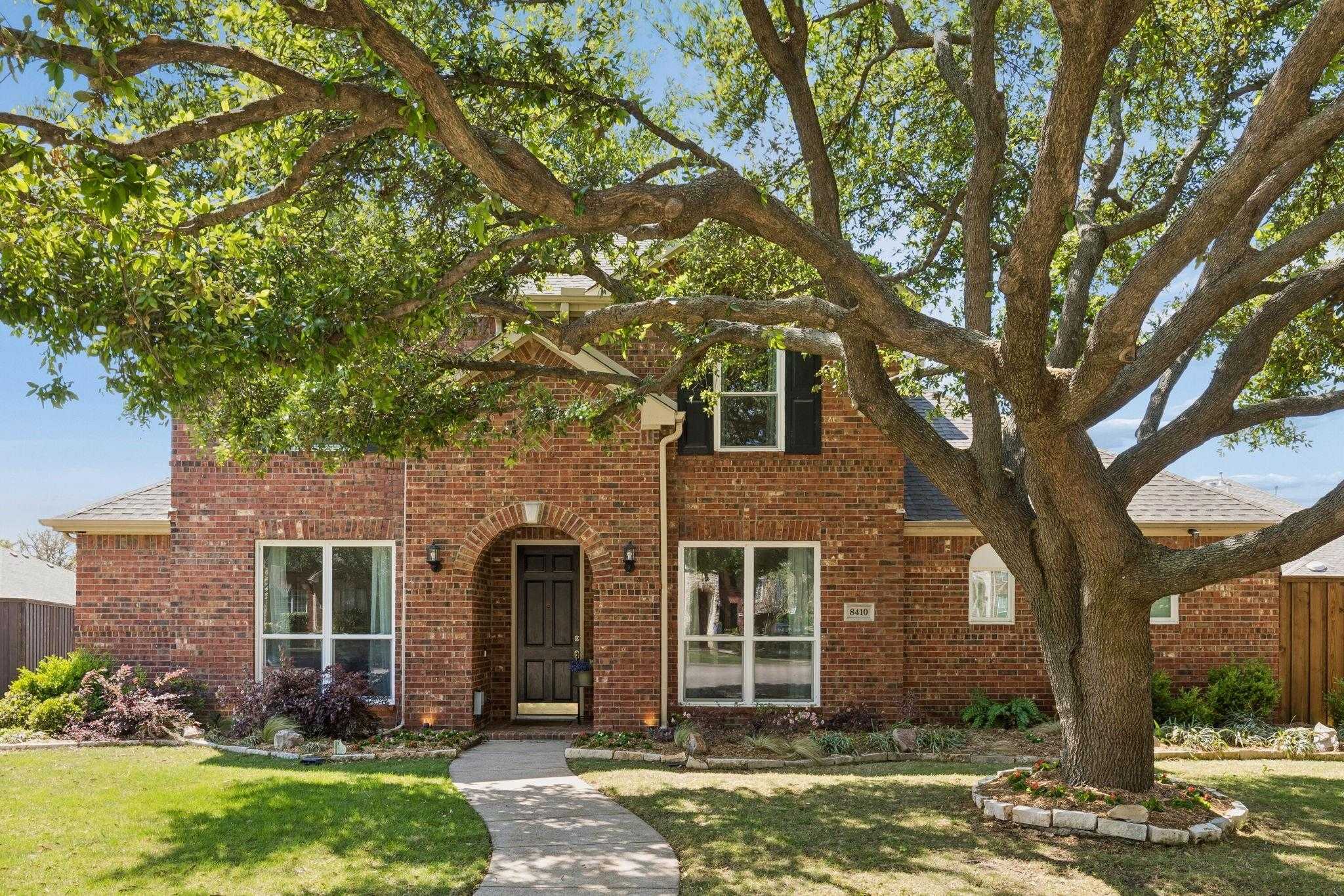 8410 Lexington Court Rowlett Texas United States, for Sale, residential,  , Orbit Realty Group