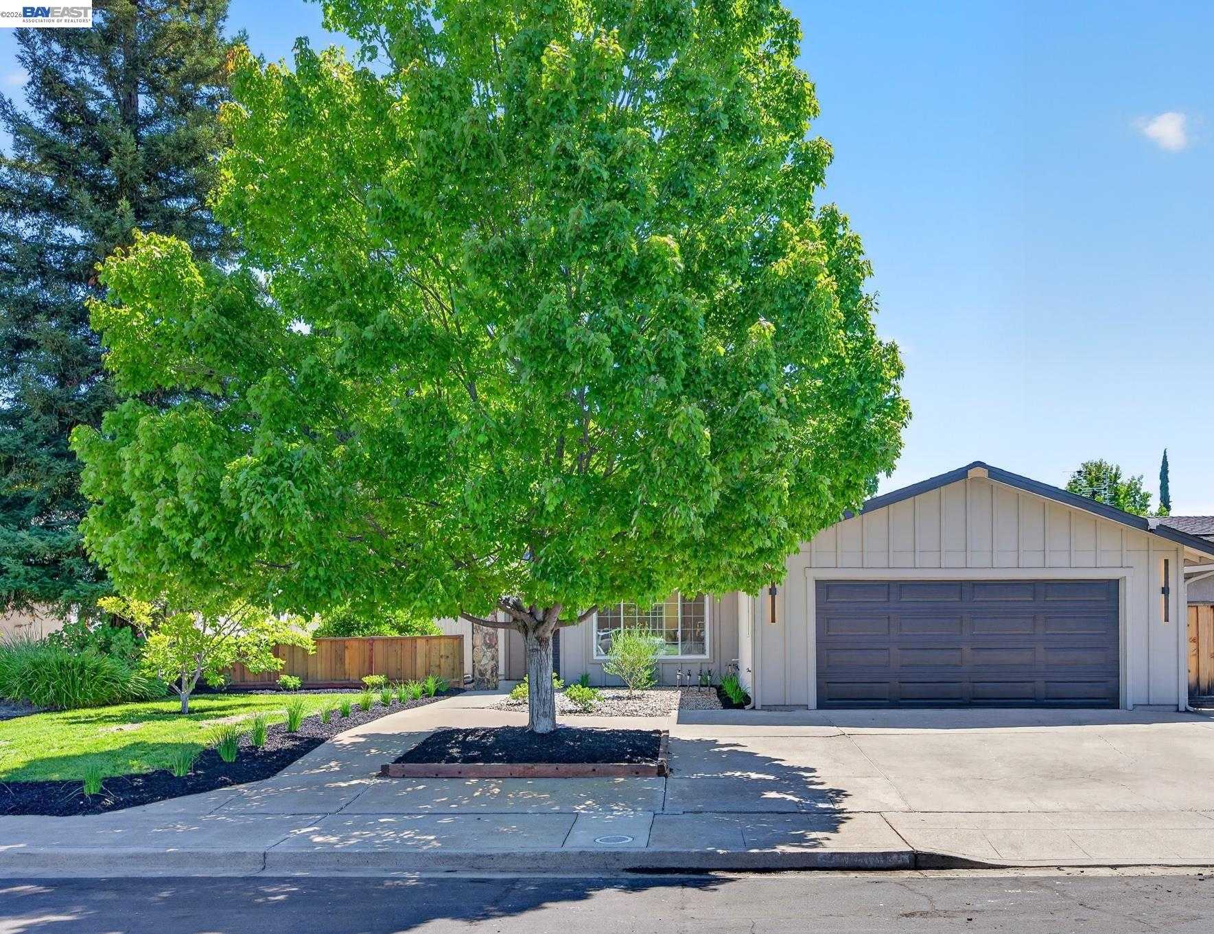 646 Joyce Street Livermore California United States, for Sale, residential, Miranda Mattos, Compass Realty 