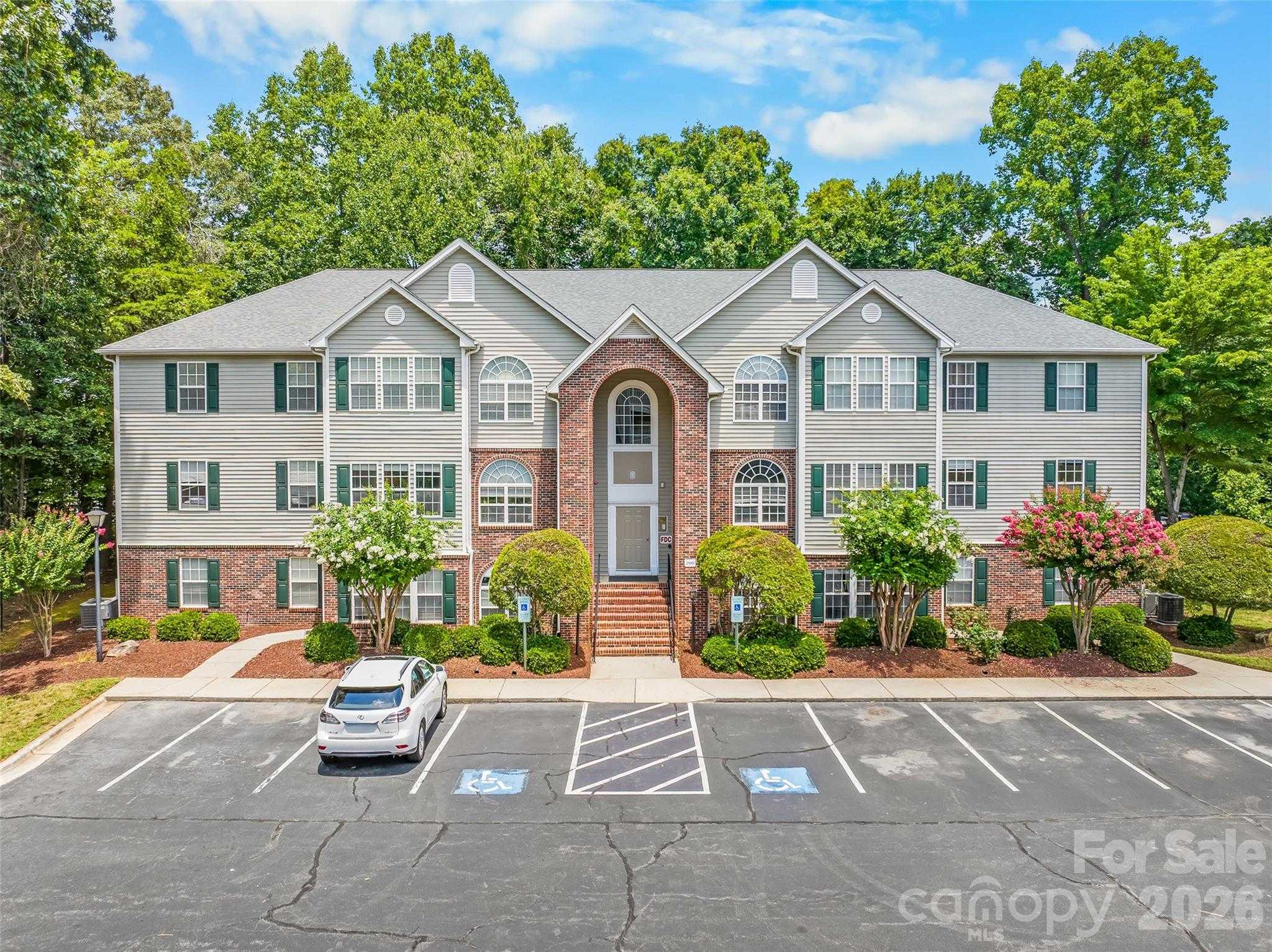 221 Timberline Ridge Court Winston Salem North Carolina United States, for Sale, residential,  , The Headley Group Realty