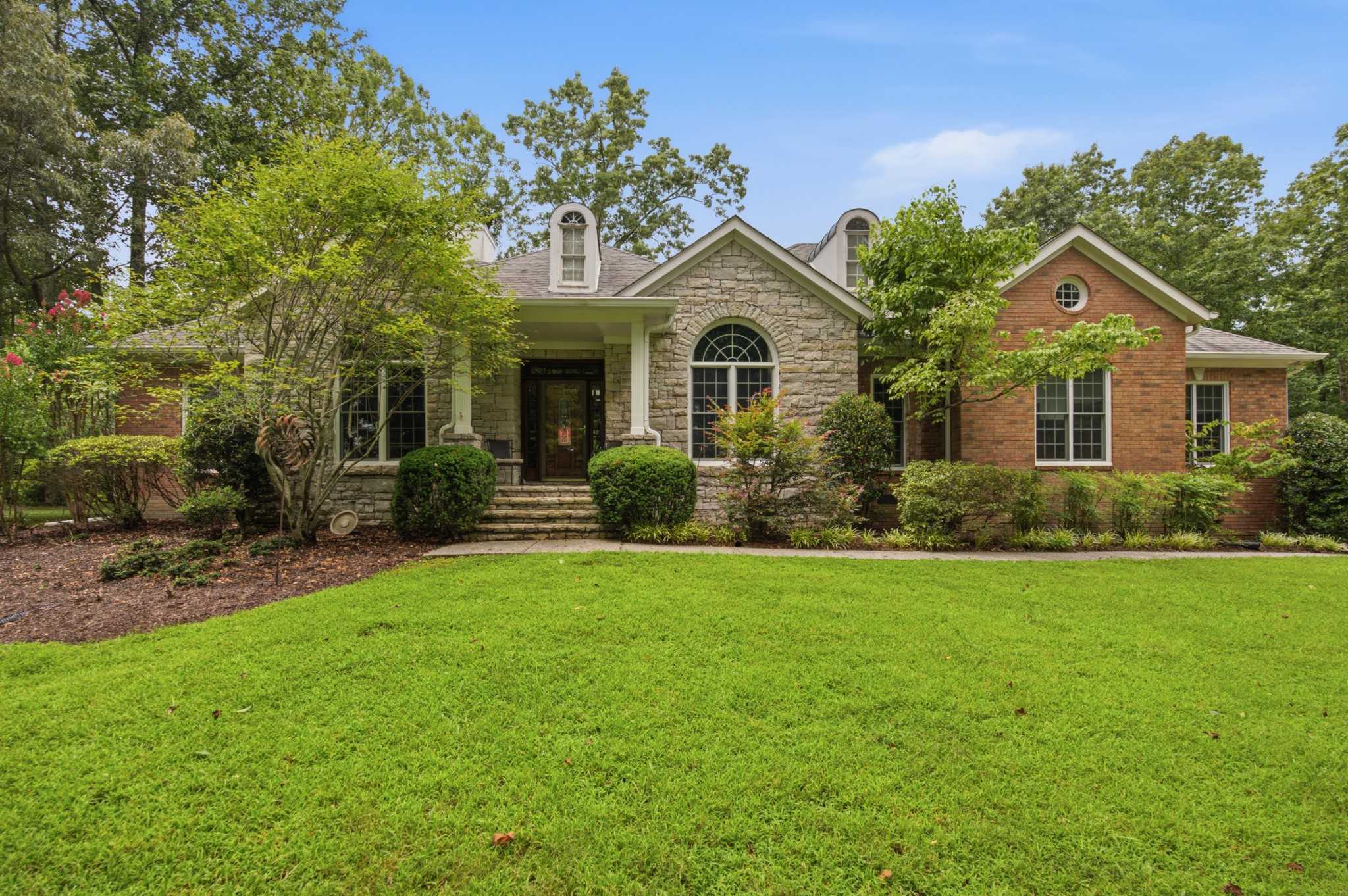 105 Fox Hunt Pt Nashville Tennessee United States, for Sale, residential, Adam  Hanes, LPT Realty