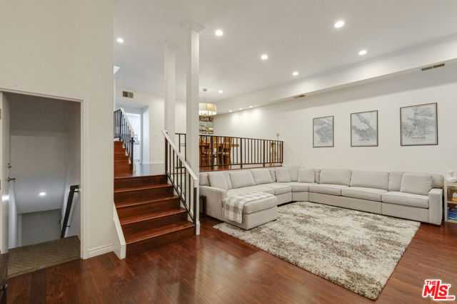 5215 White Oak Avenue APT 2 Los Angeles California United States, for Sale, residential,  , InCom Real Estate - New Office