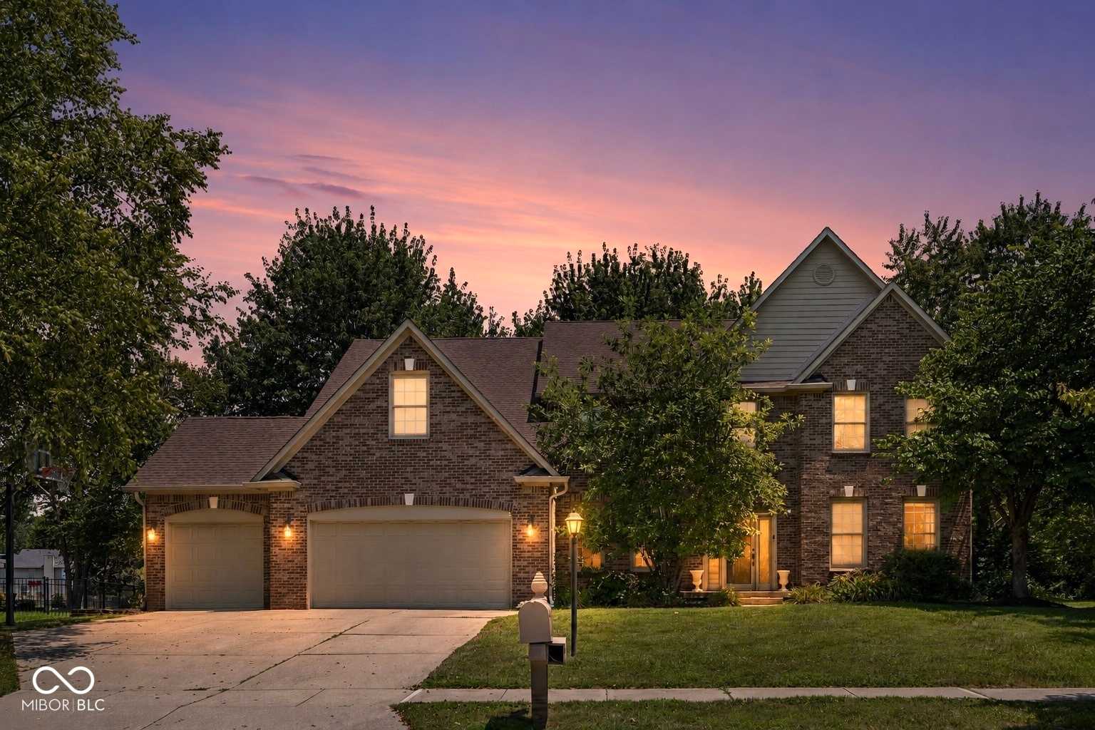 10308 Woods Edge Drive Fishers Indiana United States, for Sale, residential, Amir Chaudhary, Kingsway Real Estate Brokerage