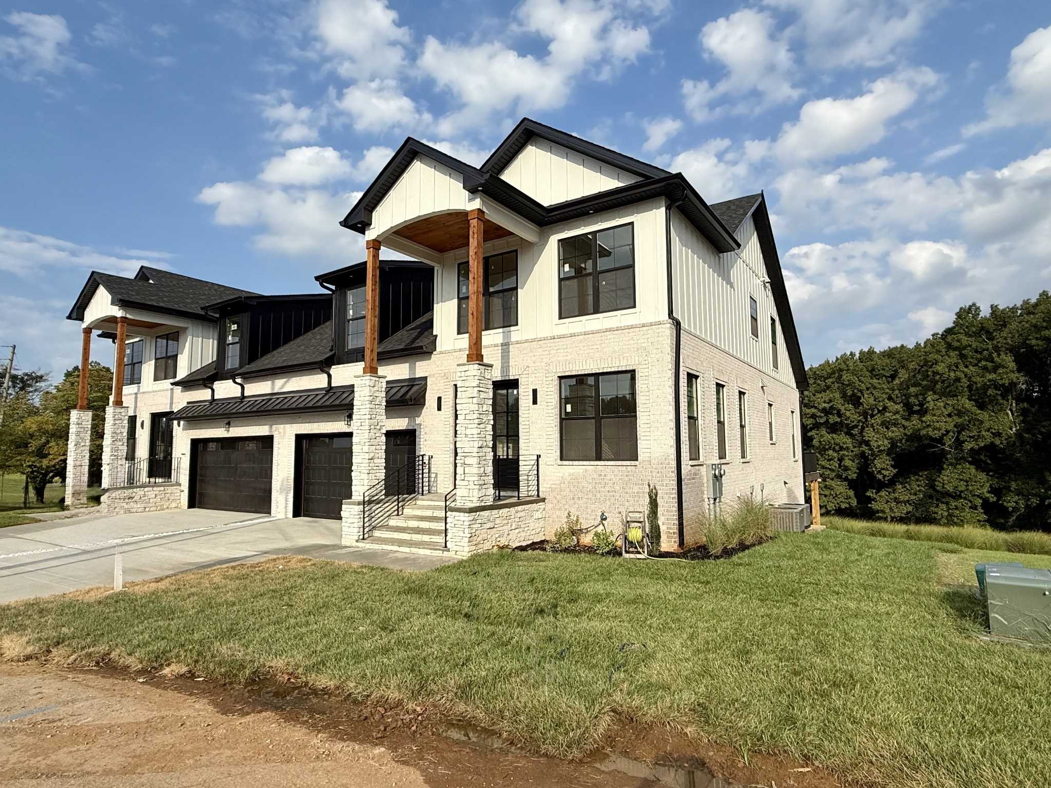 111 Fairway Dr Clarksville Tennessee United States, for Sale, residential, Adam  Hanes, LPT Realty