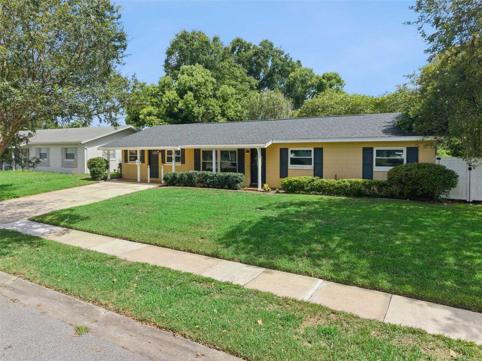 618 BURKE STREET Altamonte Springs Florida United States, for Sale, residential, Zaira Mejia, Spaces & Styles Group
