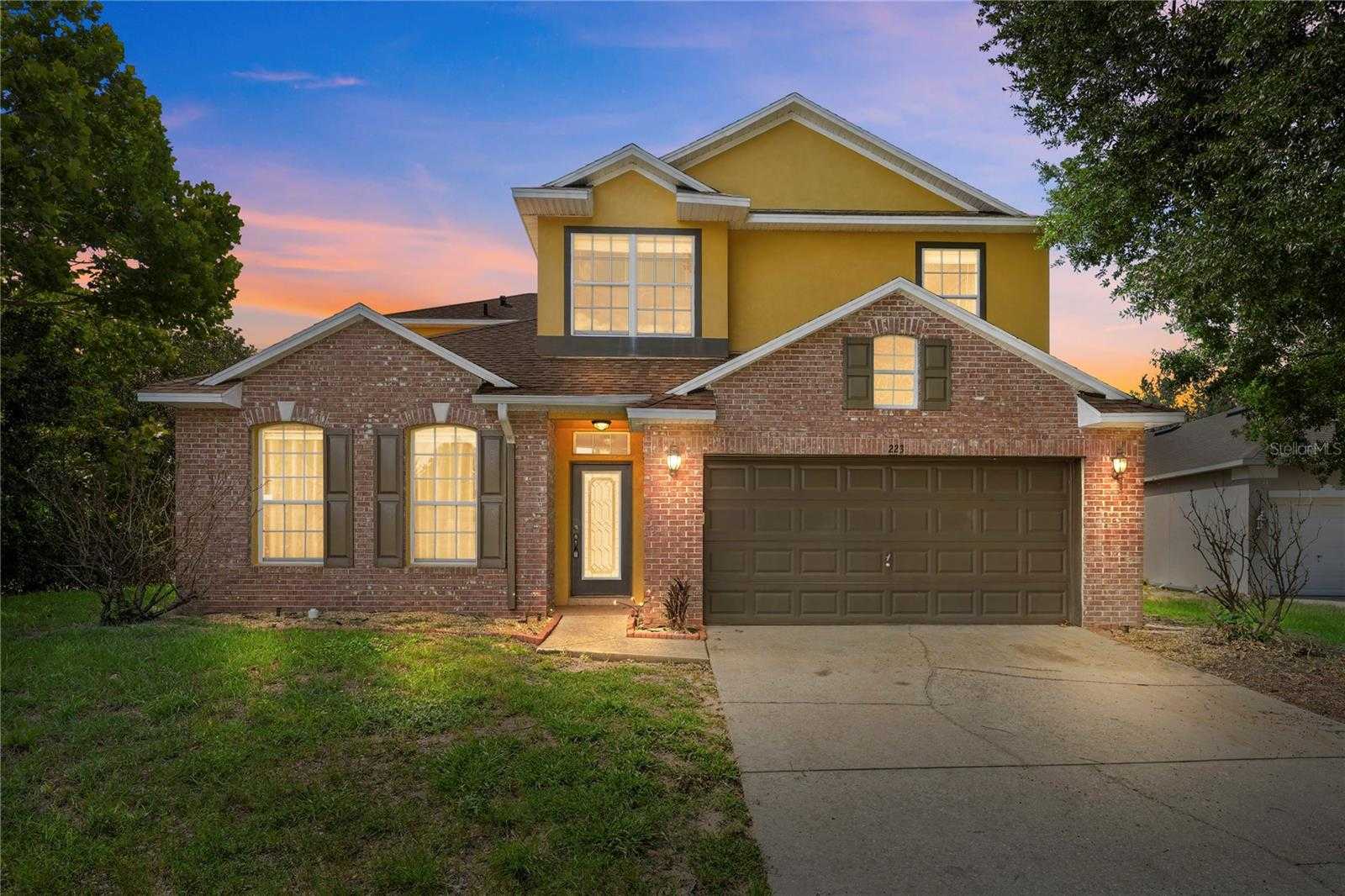 223 LARGOVISTA DR. Oakland Florida United States, for Sale, residential, Zaira Mejia, Spaces & Styles Group