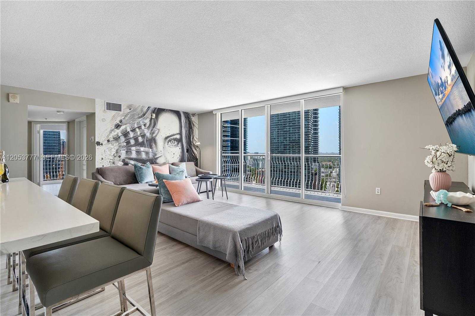 1200 Brickell Bay Dr  APT 2423 Miami Florida United States, for Sale, residential,  , INCOM OFFICE EXAMPLE